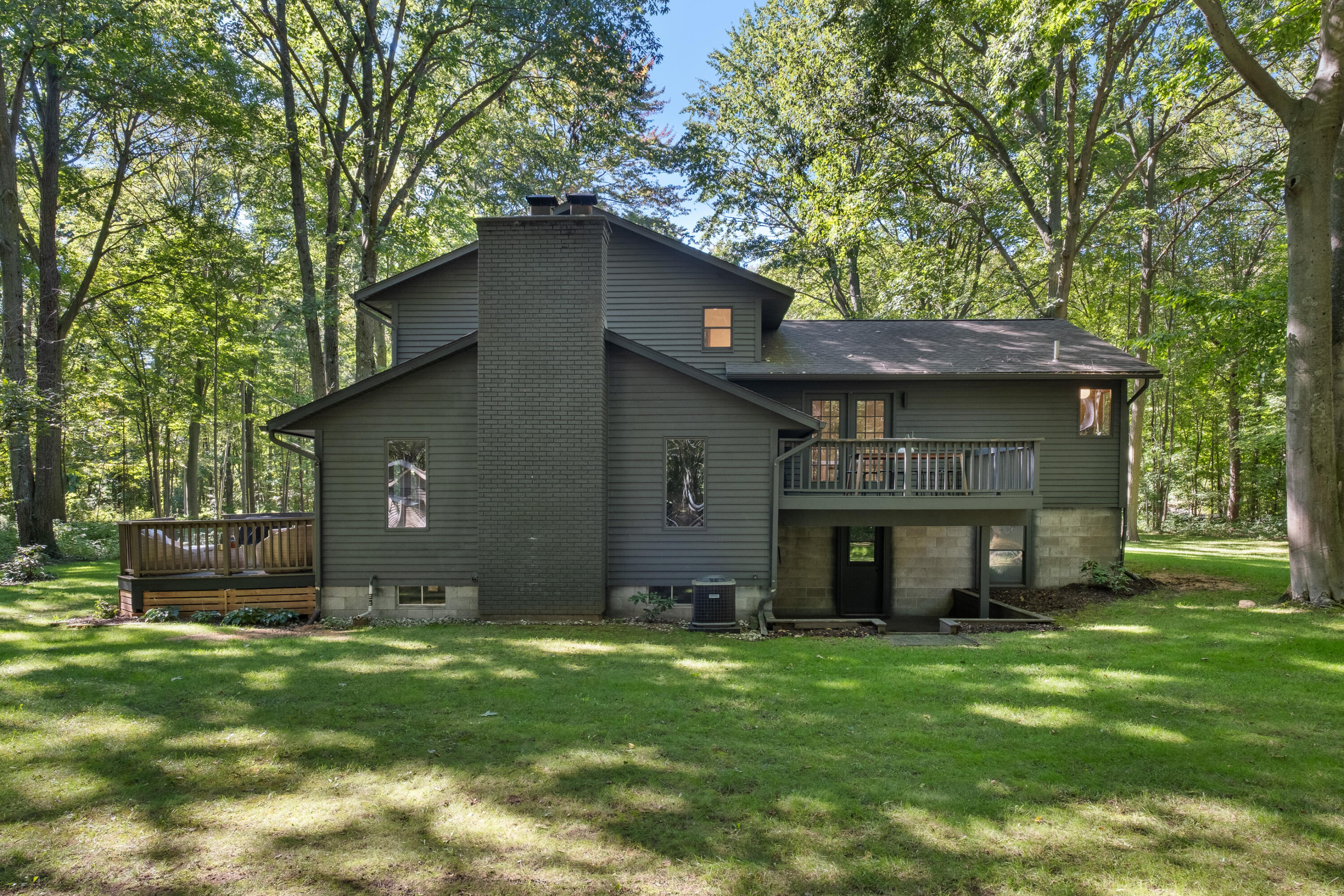 12890 Woodhaven Drive Grand Haven MI 49417