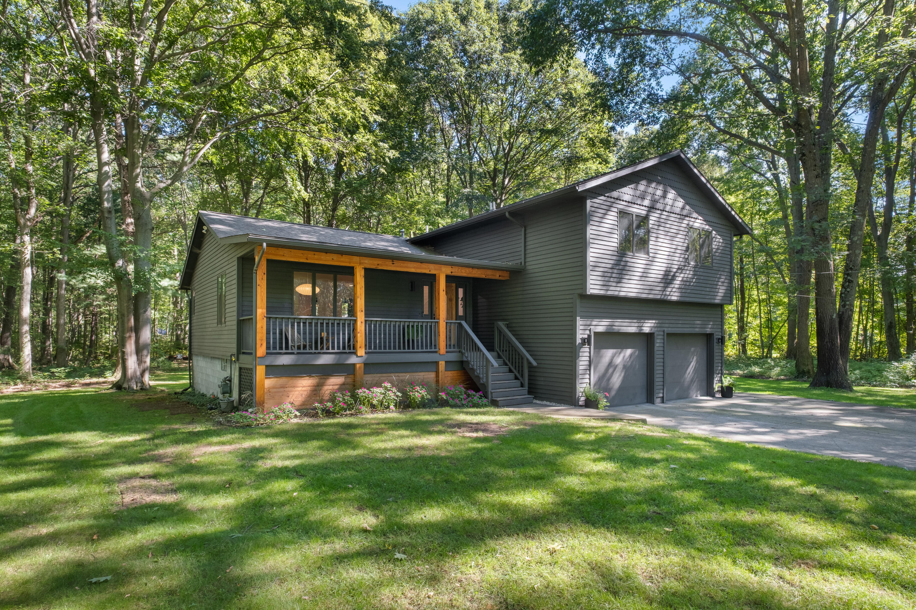 12890 Woodhaven Drive Grand Haven MI 49417