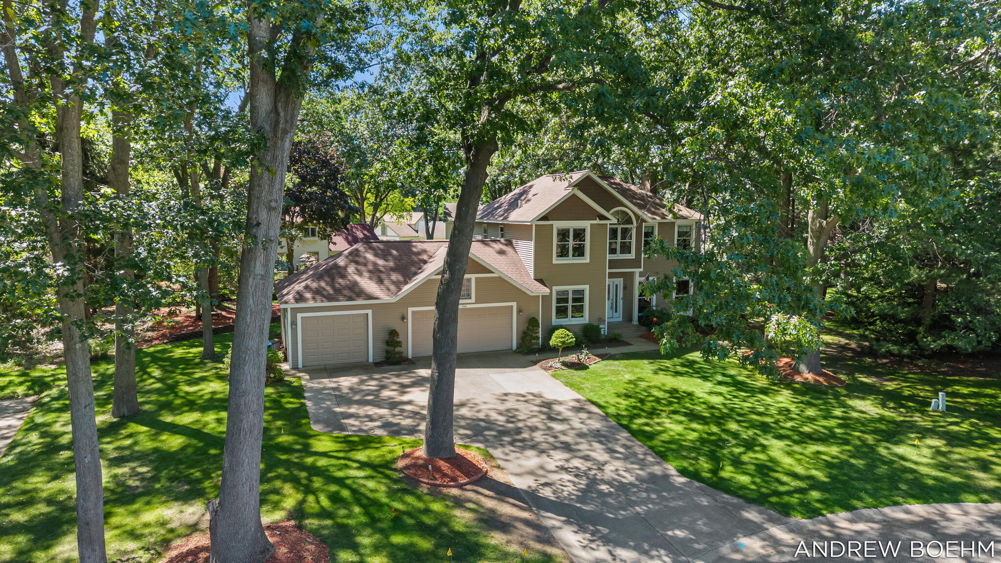 166 Wynwood Court Holland MI 49424