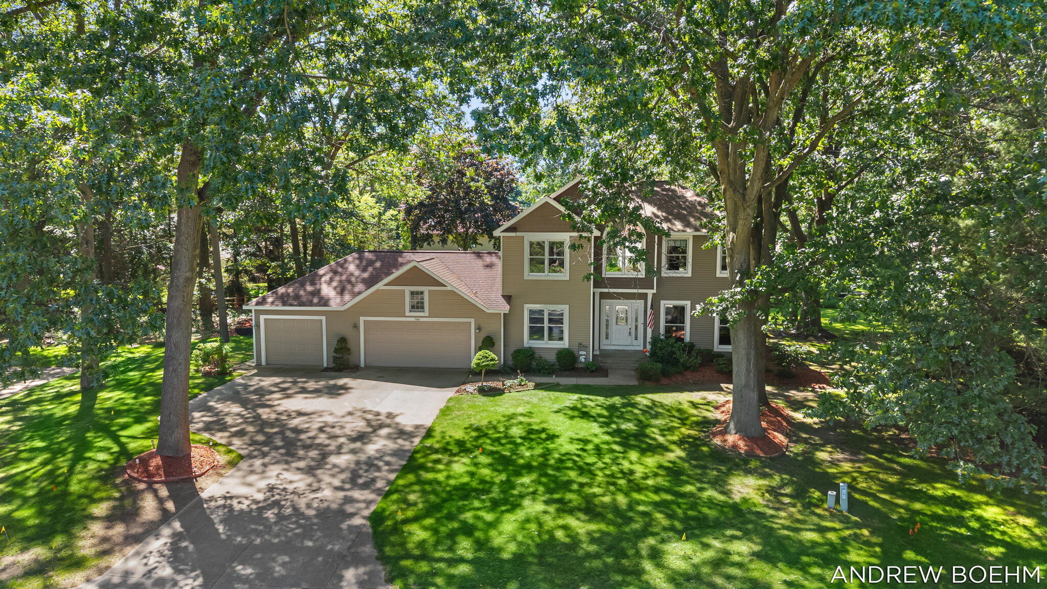 166 Wynwood Court Holland MI 49424