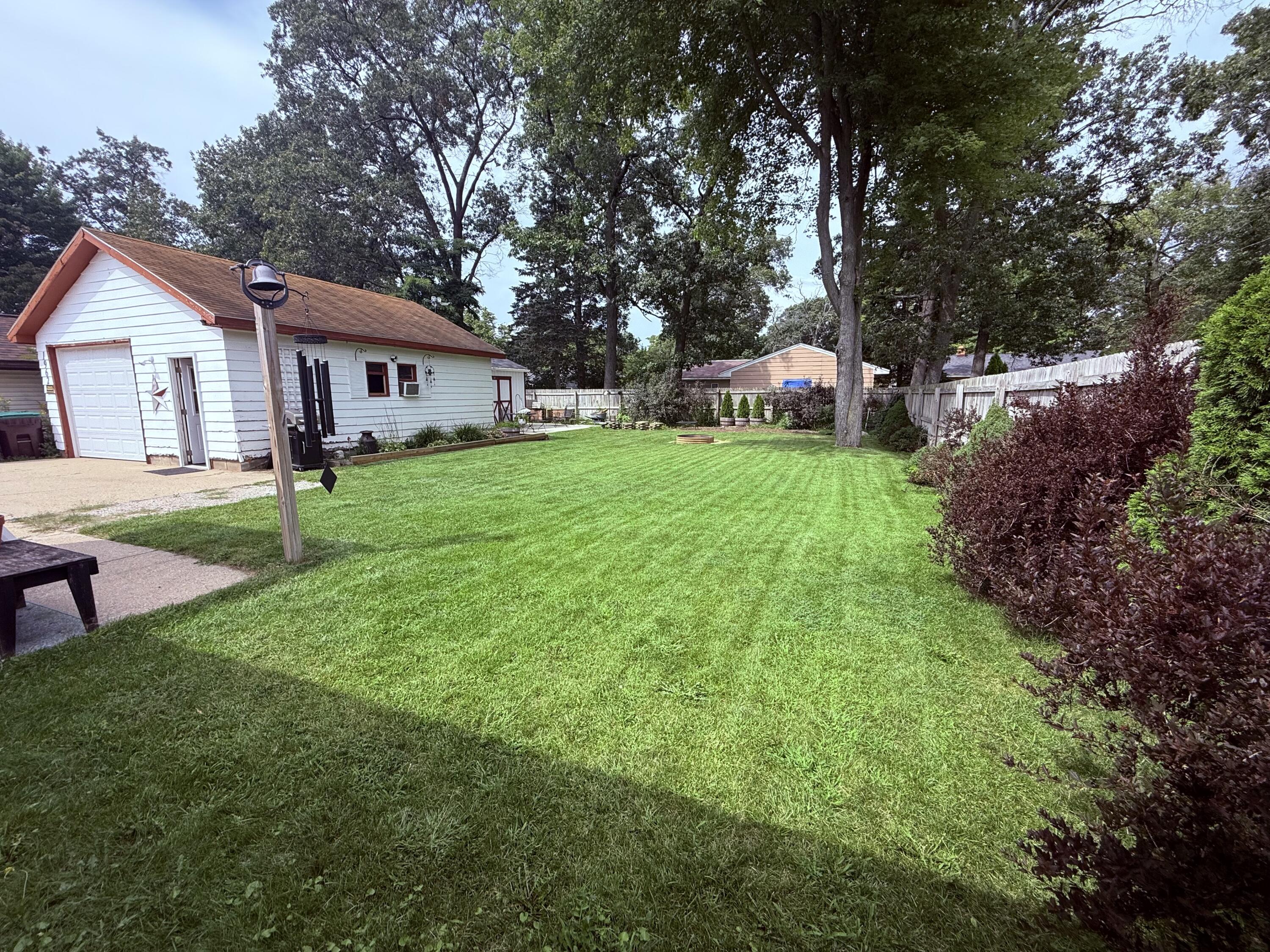 1962 Francis Avenue Muskegon MI 49442