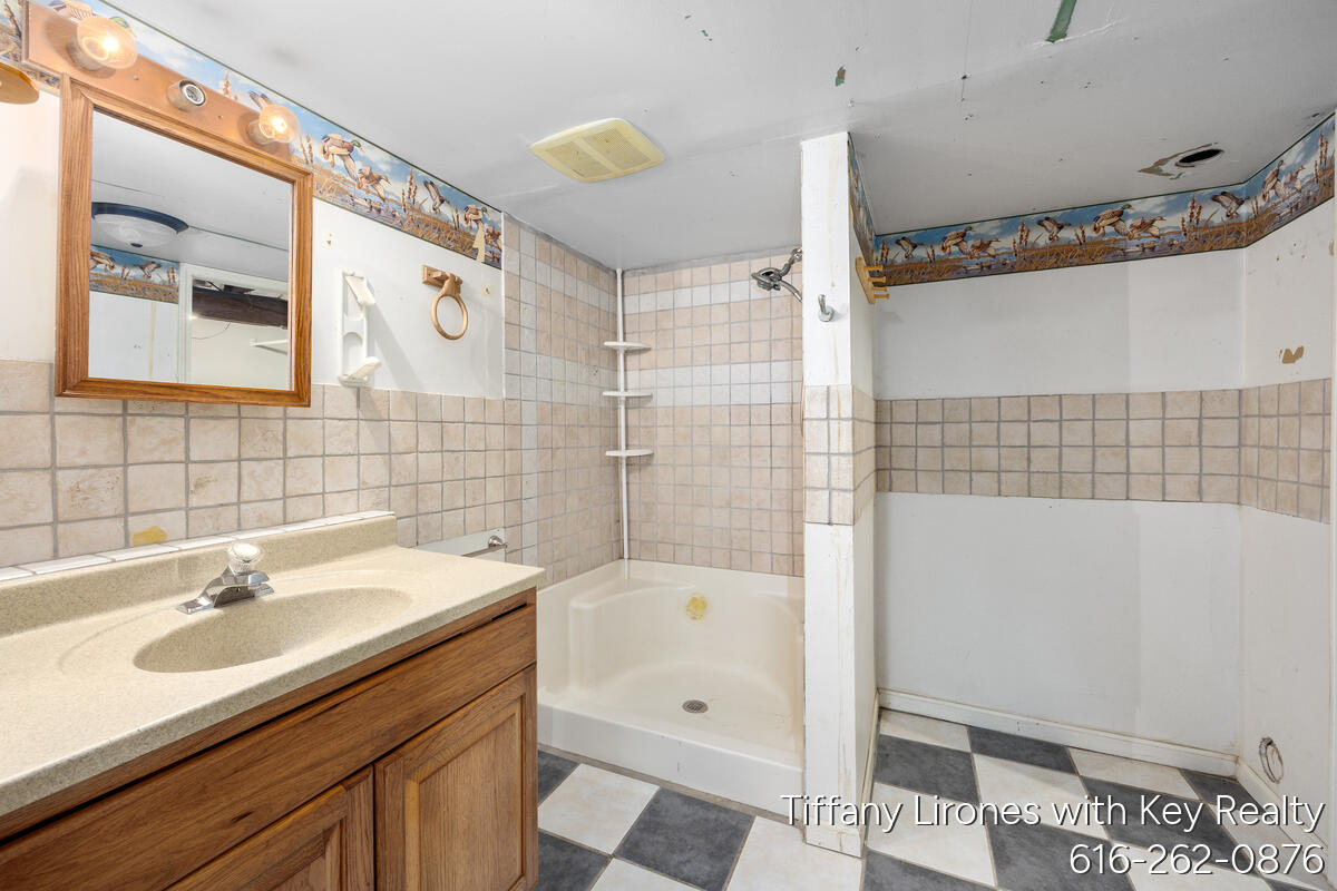 3241 Buchanan Avenue SW Grand Rapids MI 49548