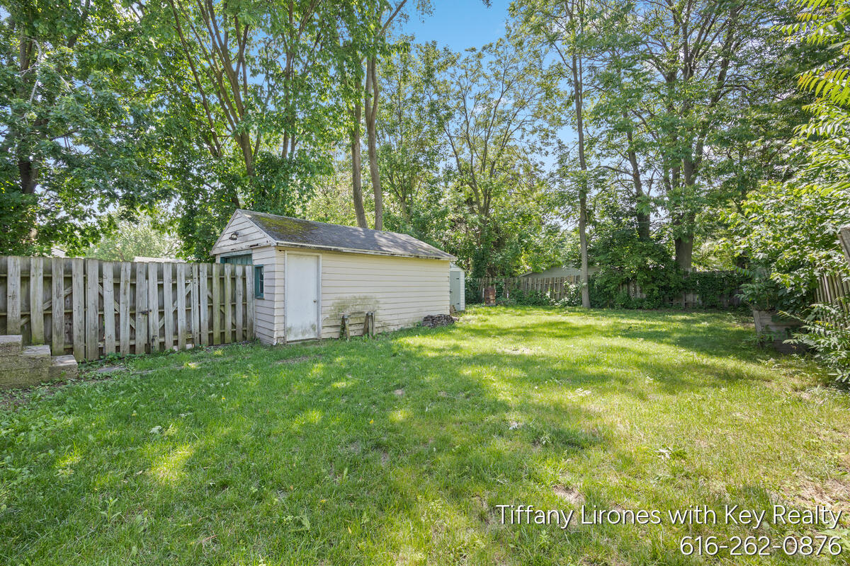 3241 Buchanan Avenue SW Grand Rapids MI 49548