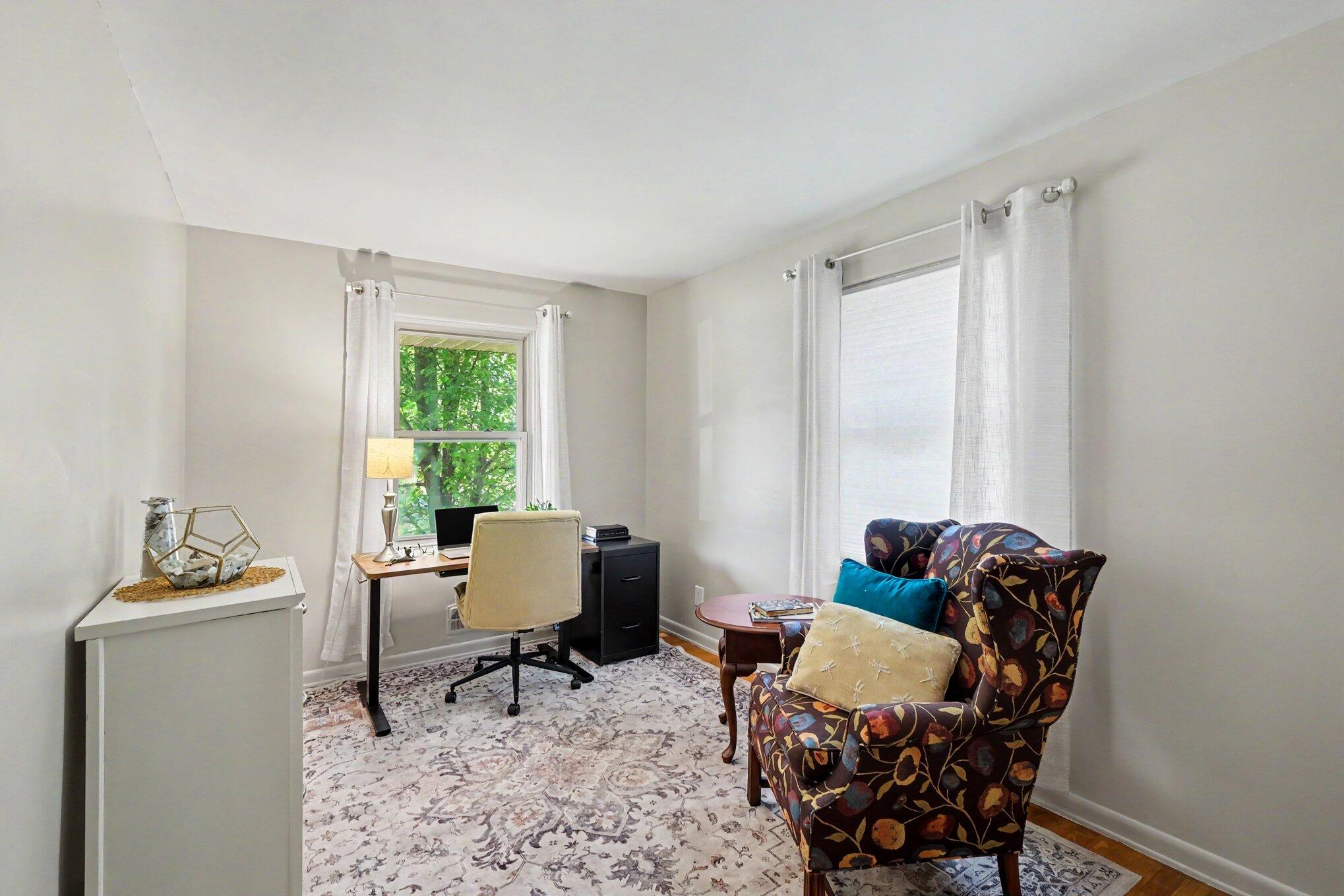 725 Parkway Drive NE Grand Rapids MI 49525