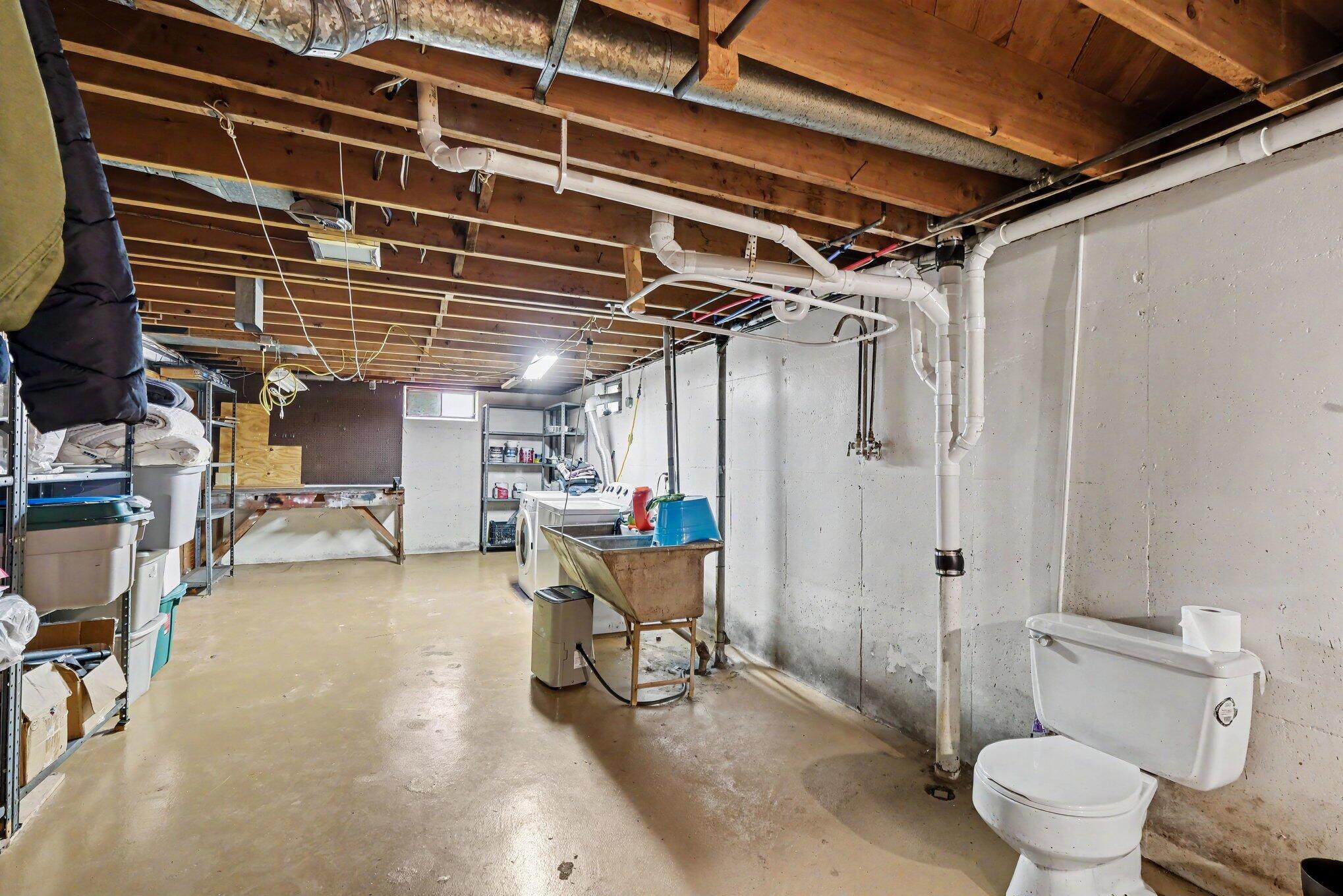 725 Parkway Drive NE Grand Rapids MI 49525