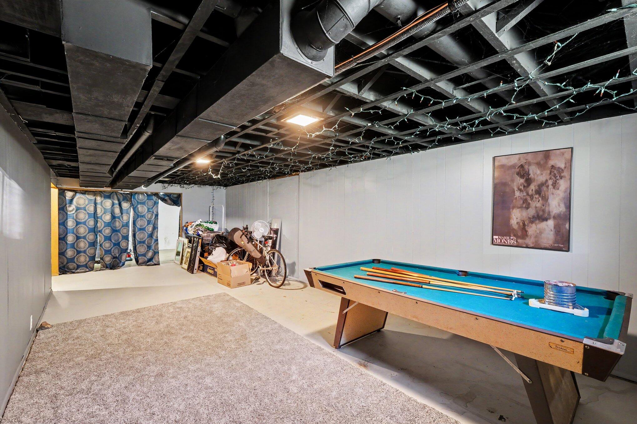 725 Parkway Drive NE Grand Rapids MI 49525