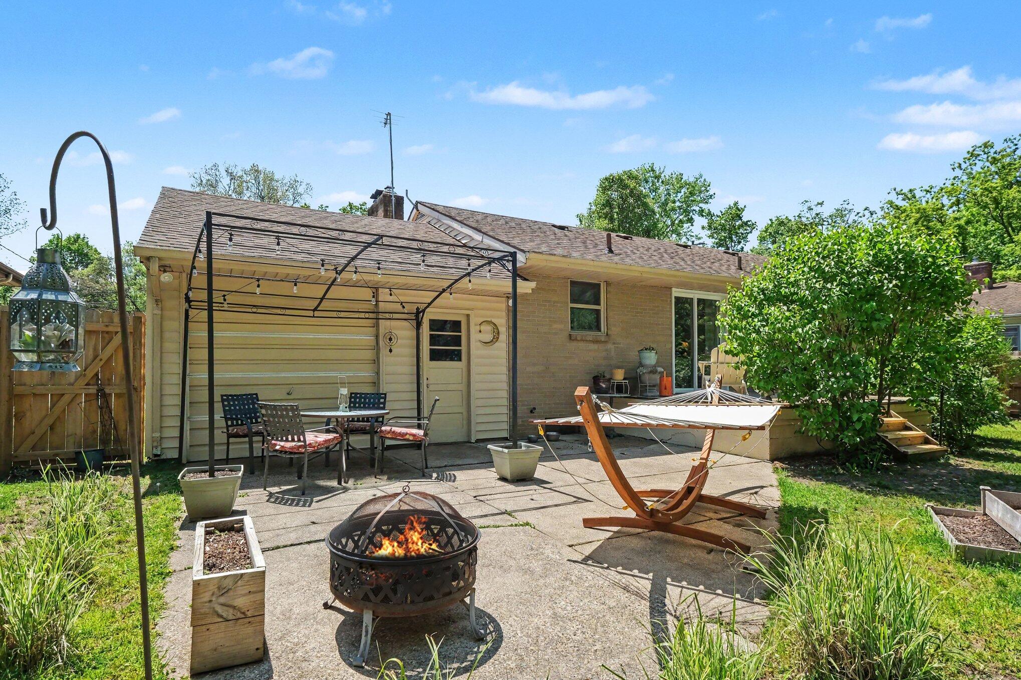 725 Parkway Drive NE Grand Rapids MI 49525