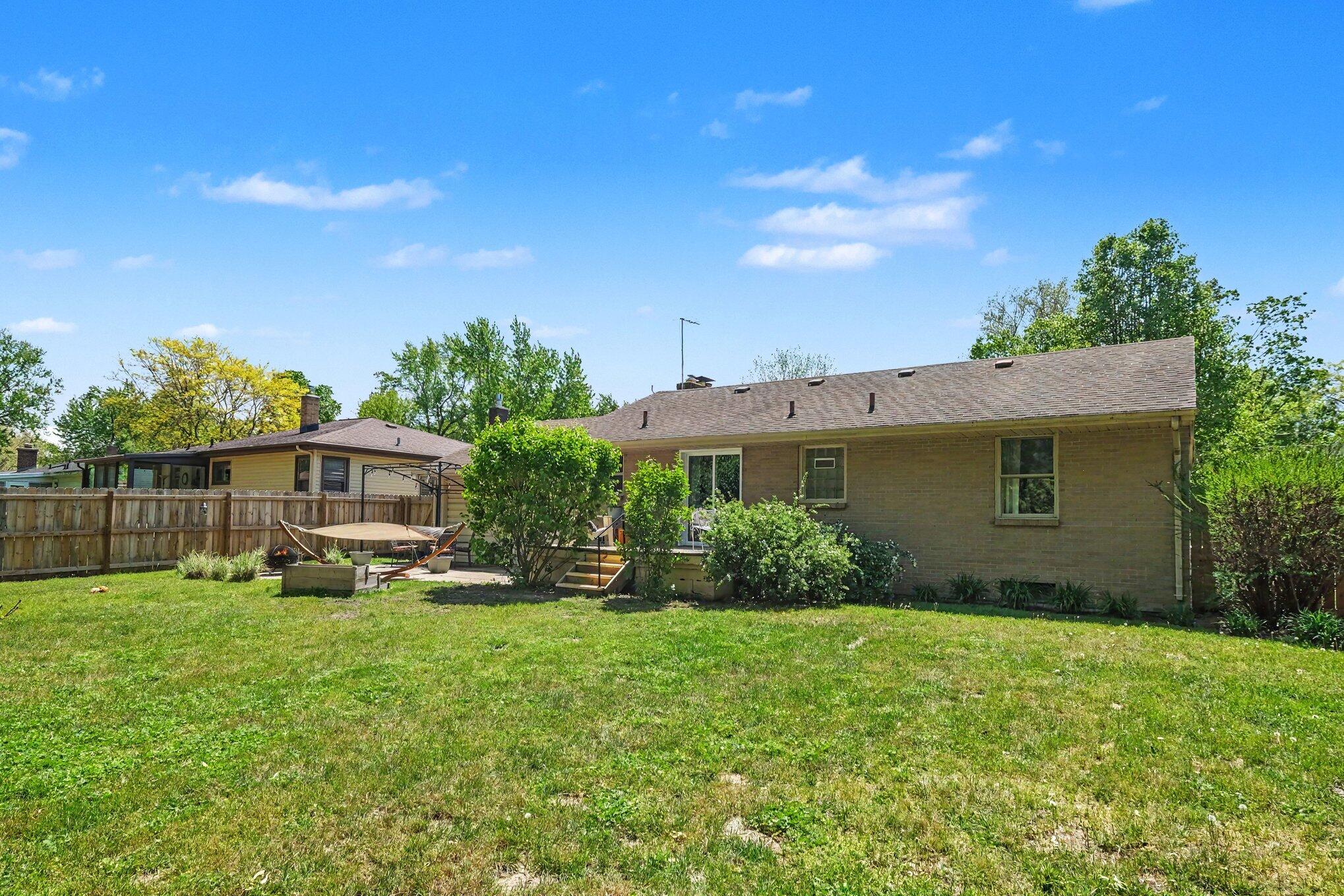 725 Parkway Drive NE Grand Rapids MI 49525