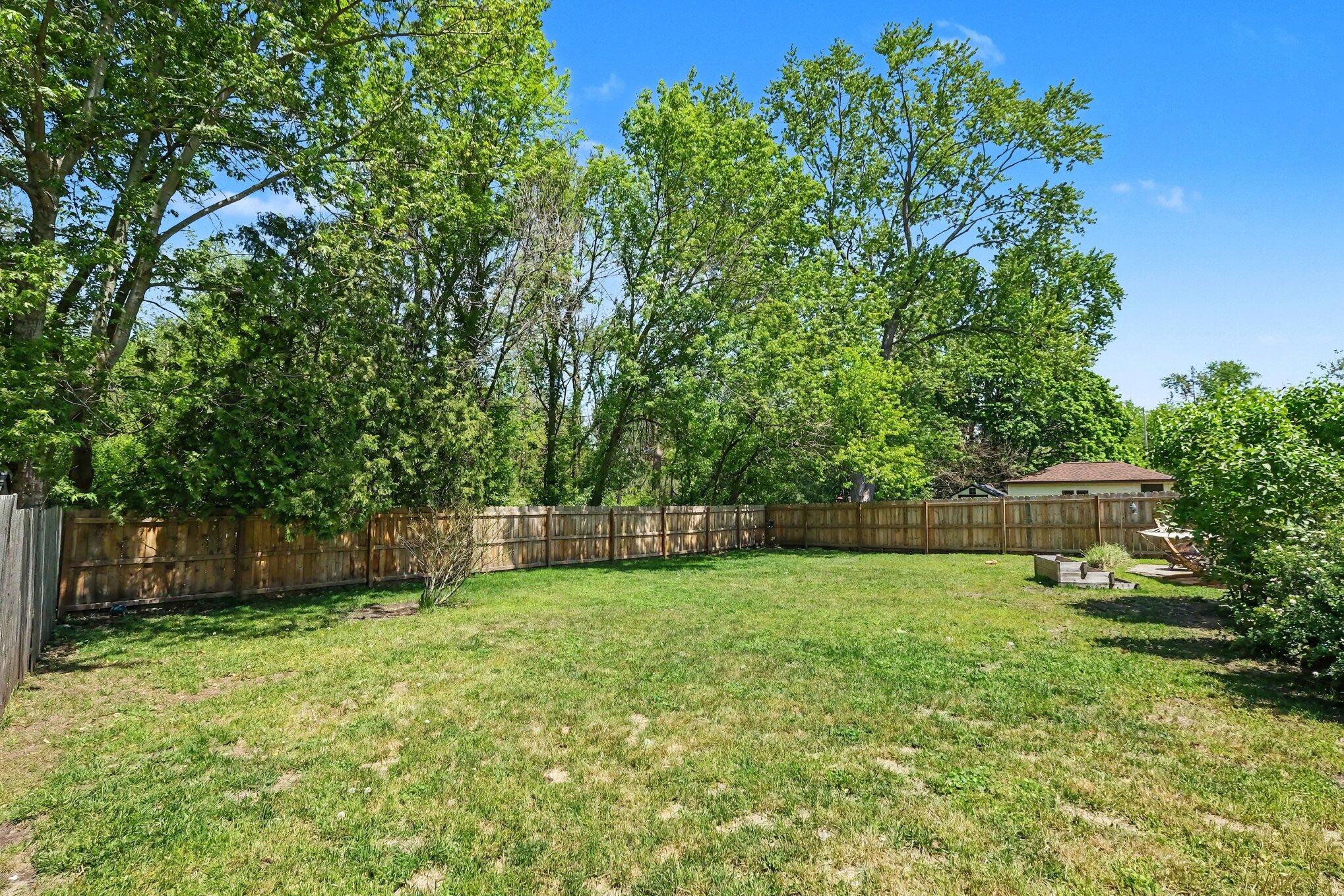 725 Parkway Drive NE Grand Rapids MI 49525
