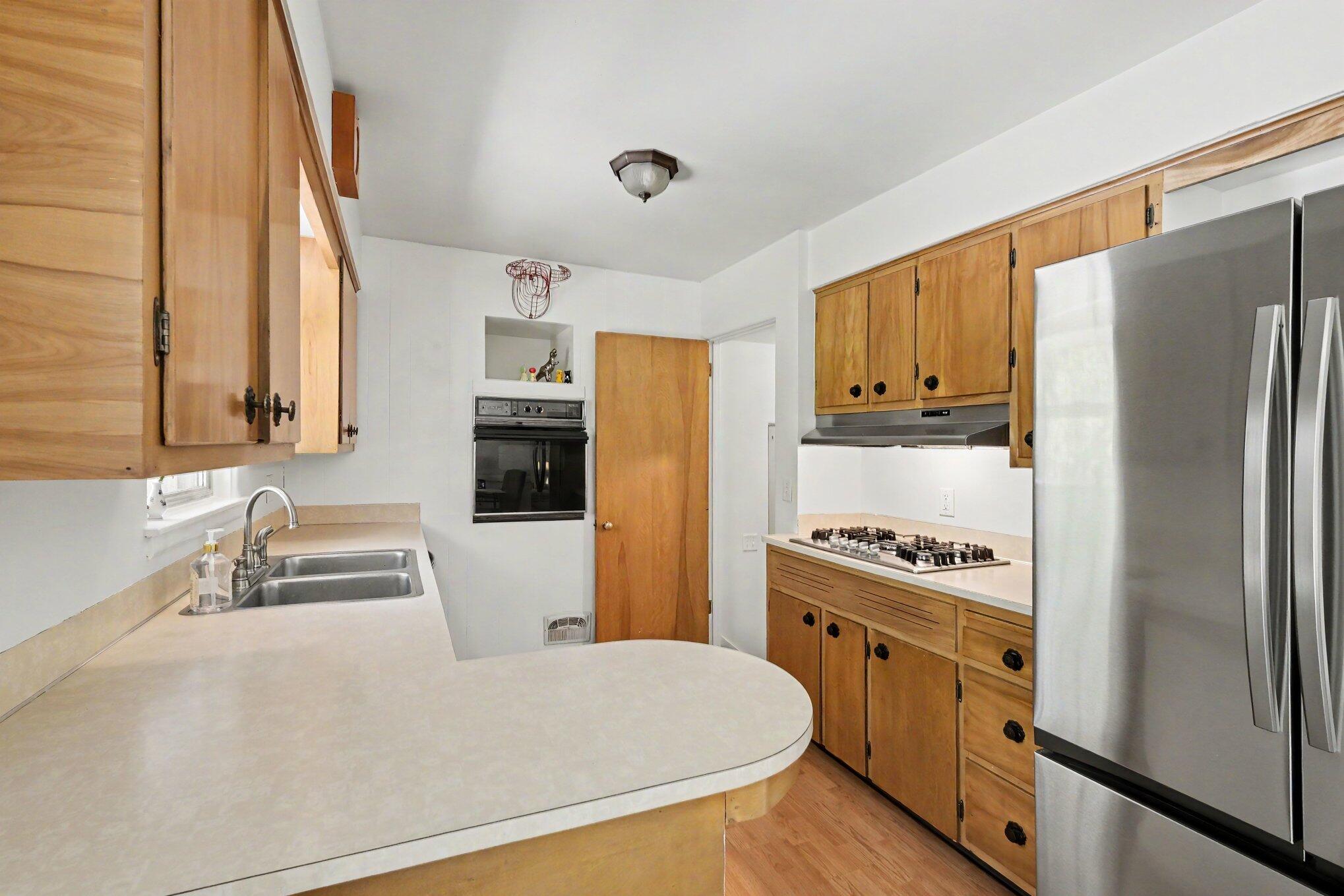 725 Parkway Drive NE Grand Rapids MI 49525