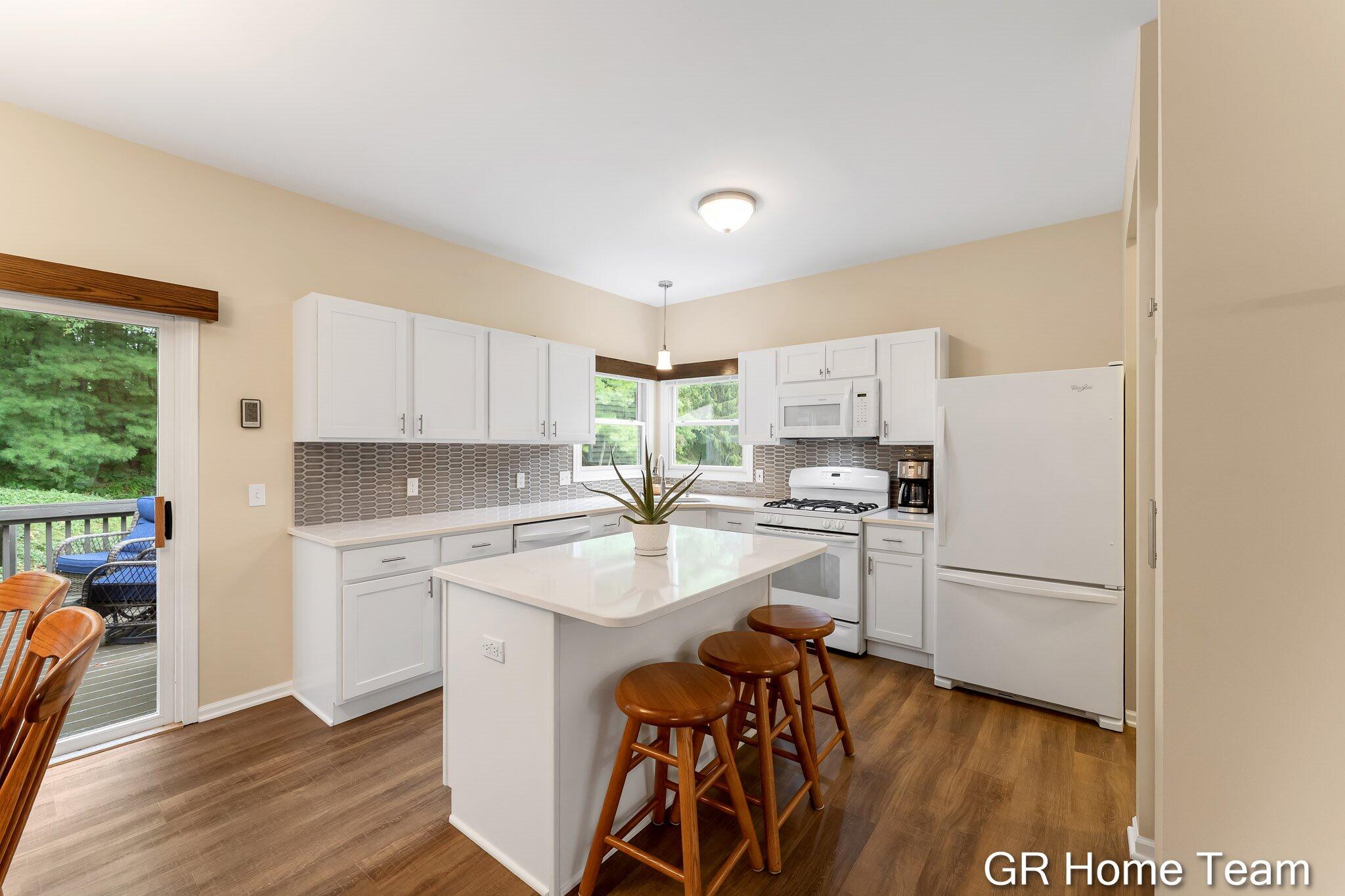 7436 Las Palmas Drive NE Rockford MI 49341