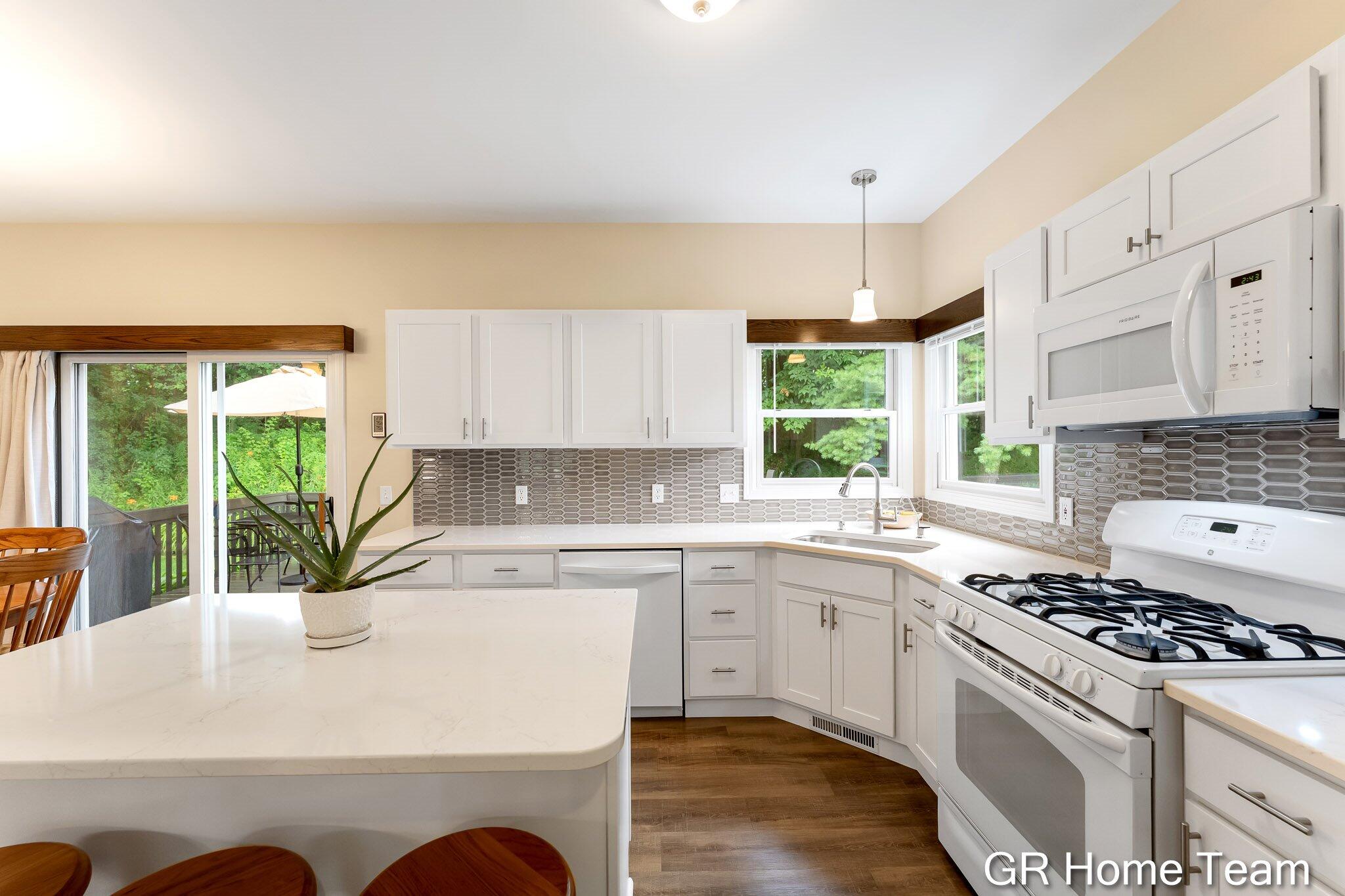 7436 Las Palmas Drive NE Rockford MI 49341
