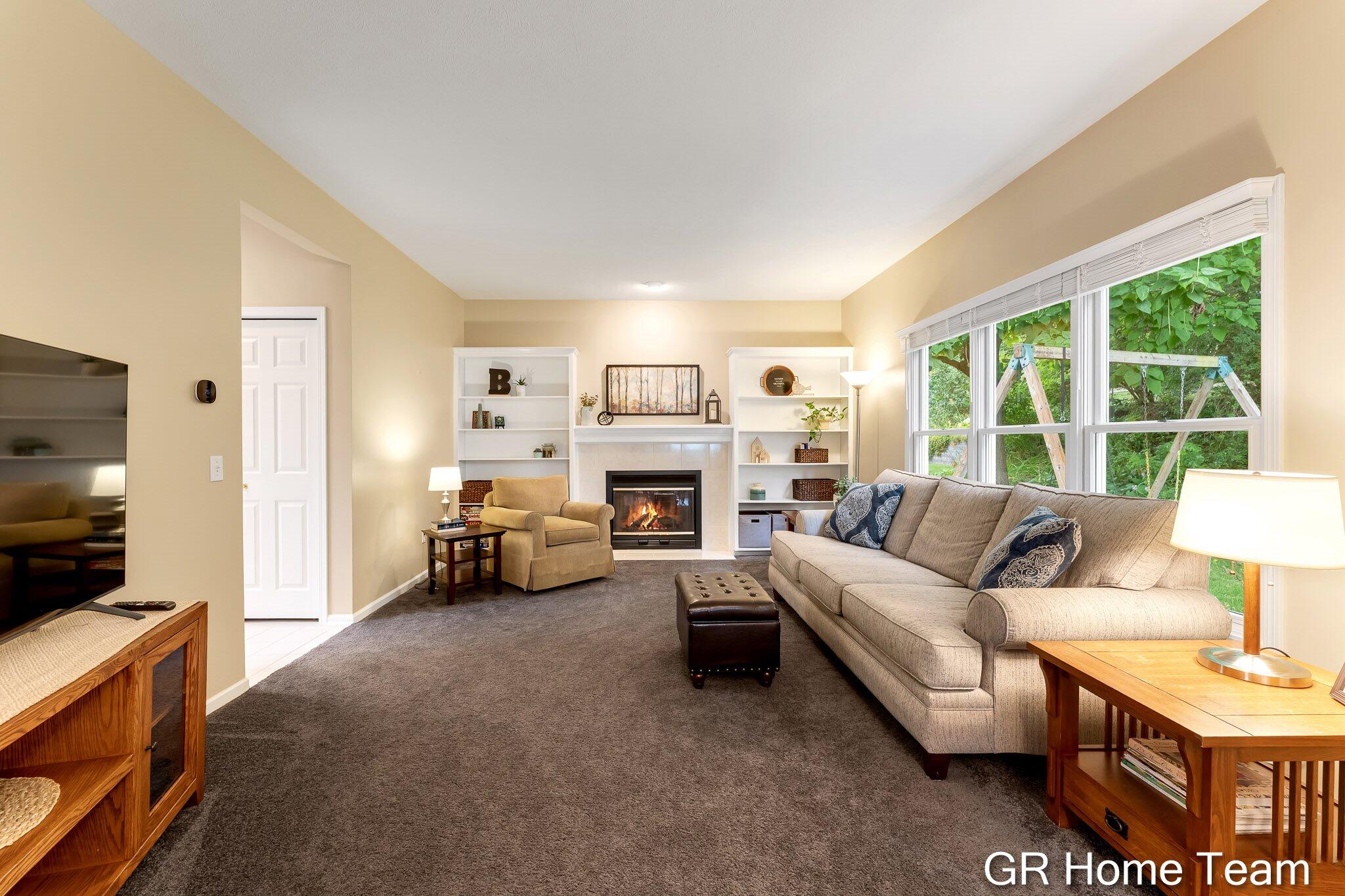 7436 Las Palmas Drive NE Rockford MI 49341
