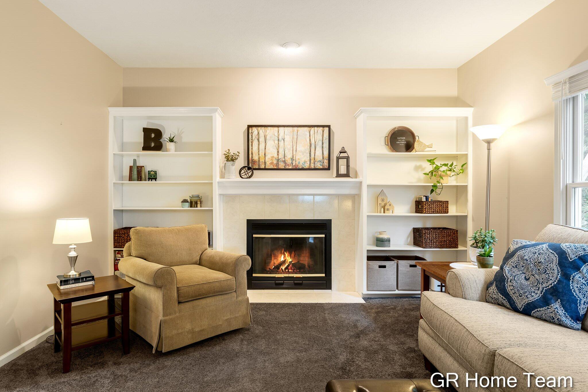 7436 Las Palmas Drive NE Rockford MI 49341