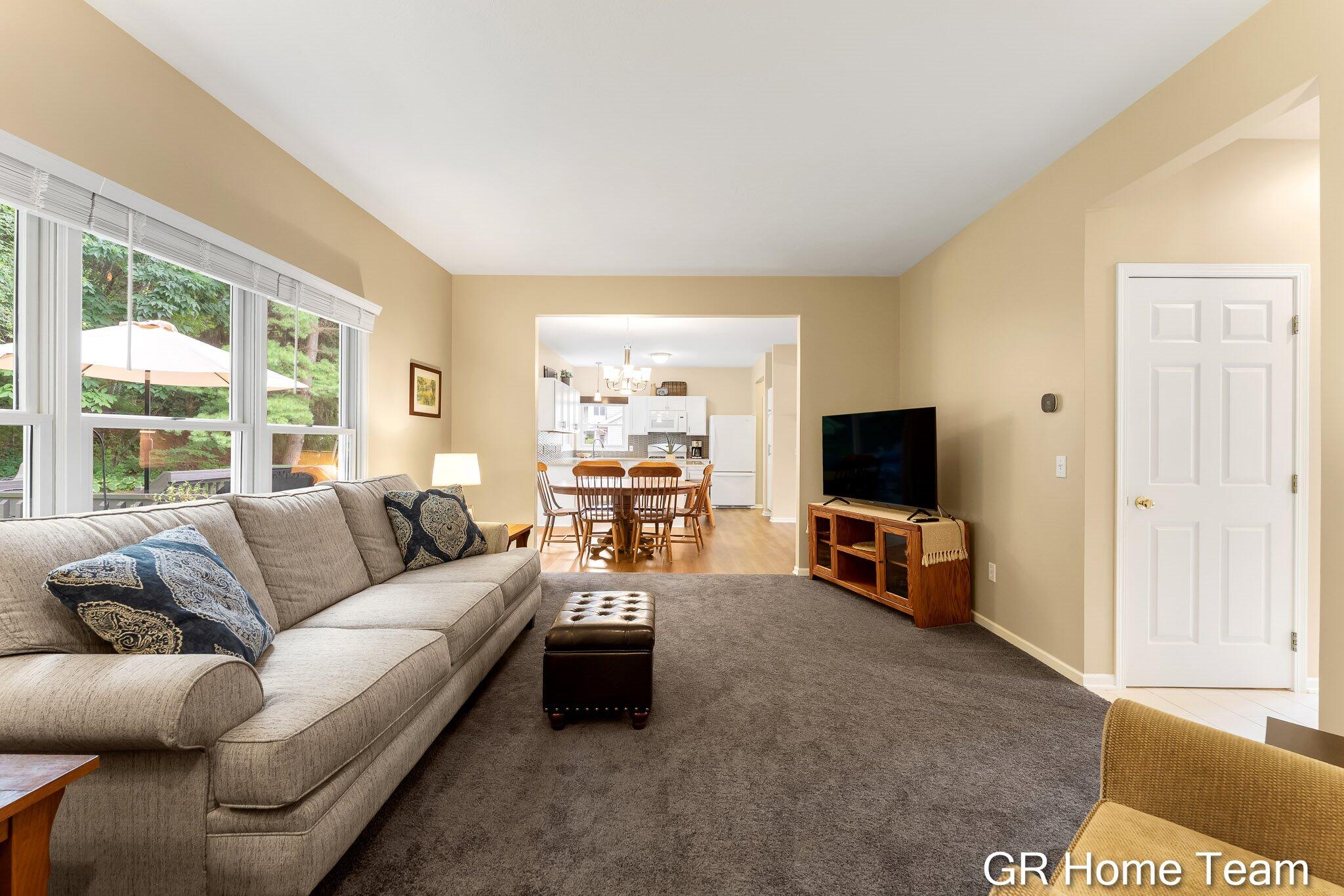 7436 Las Palmas Drive NE Rockford MI 49341