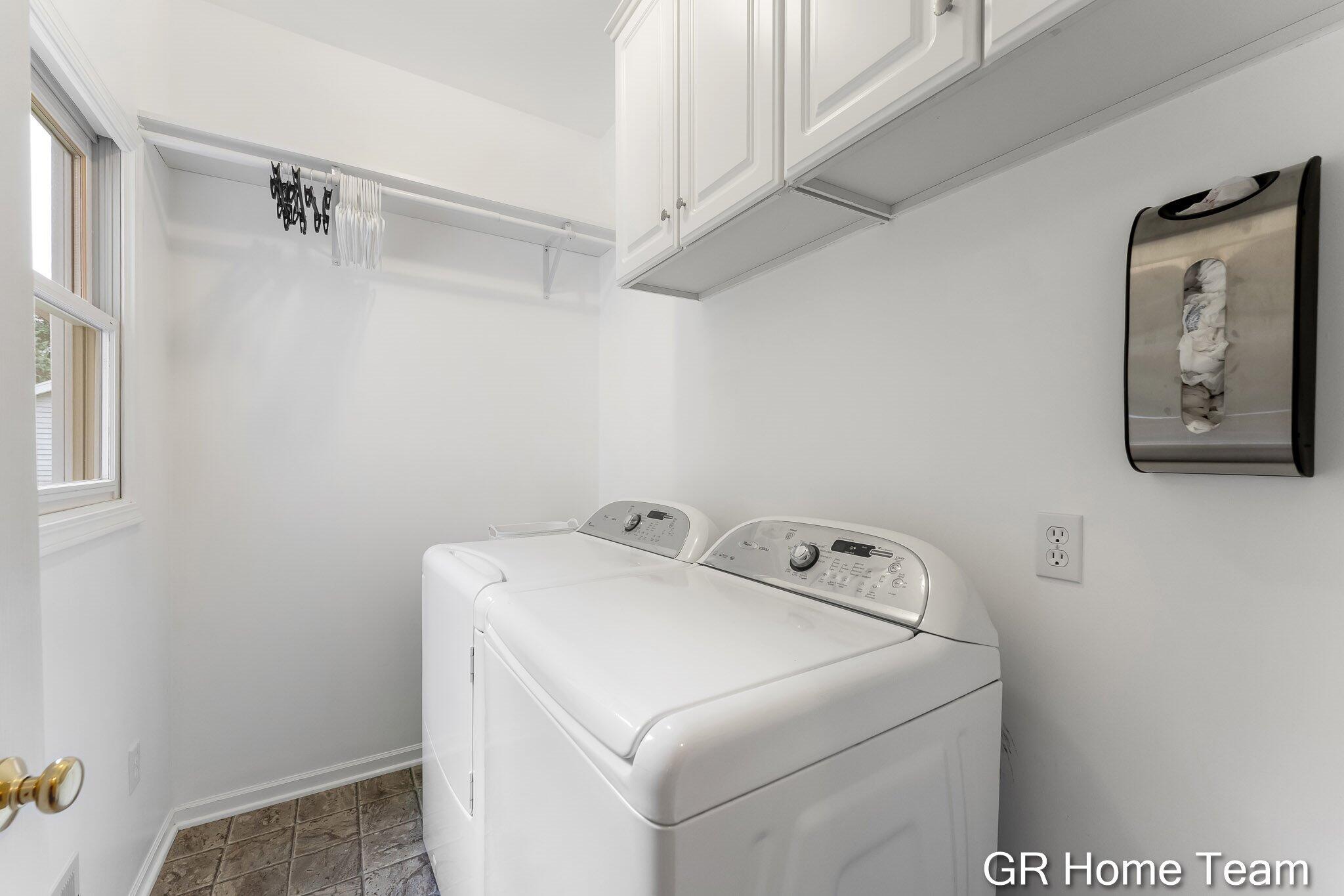 7436 Las Palmas Drive NE Rockford MI 49341
