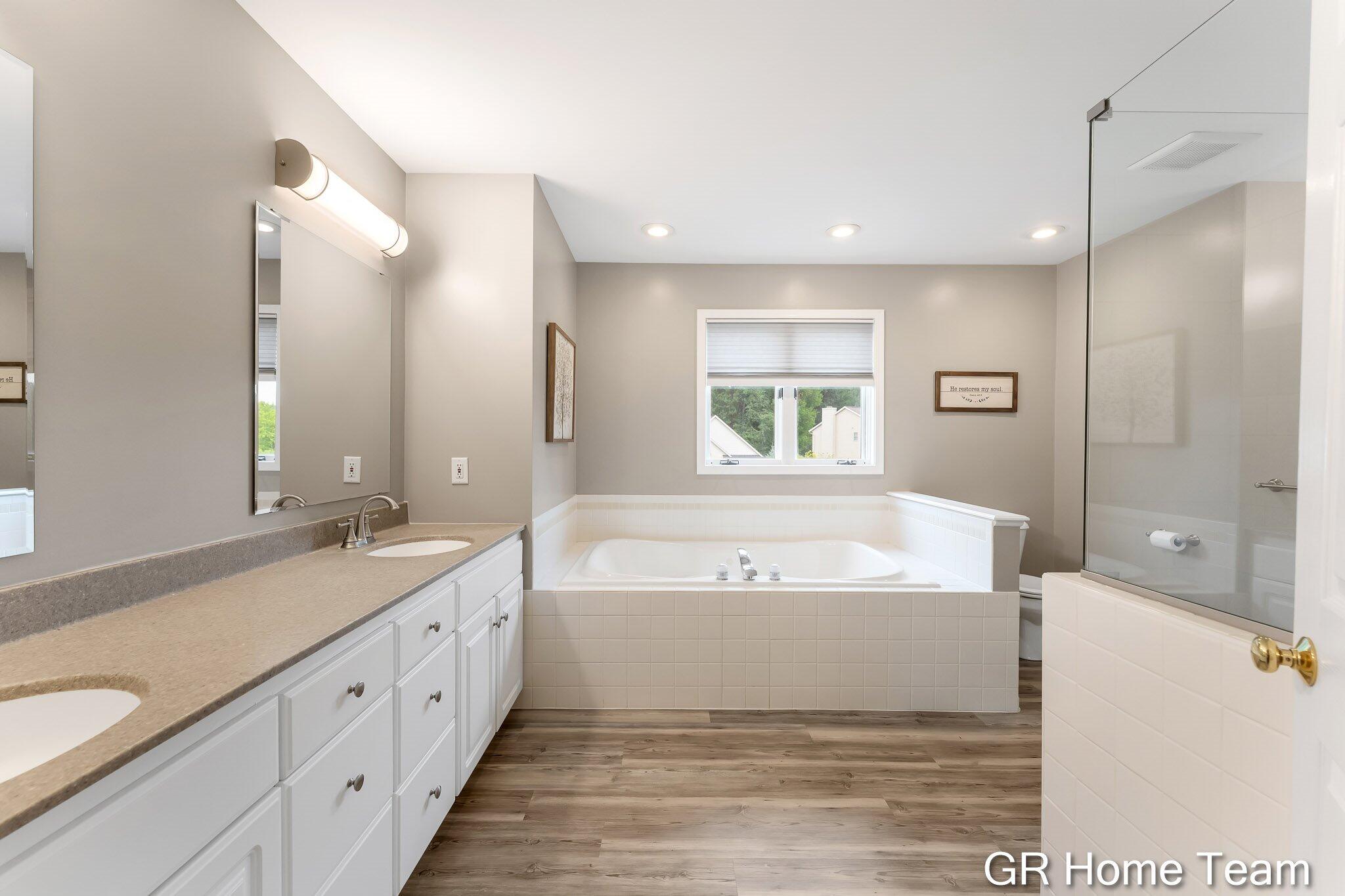 7436 Las Palmas Drive NE Rockford MI 49341