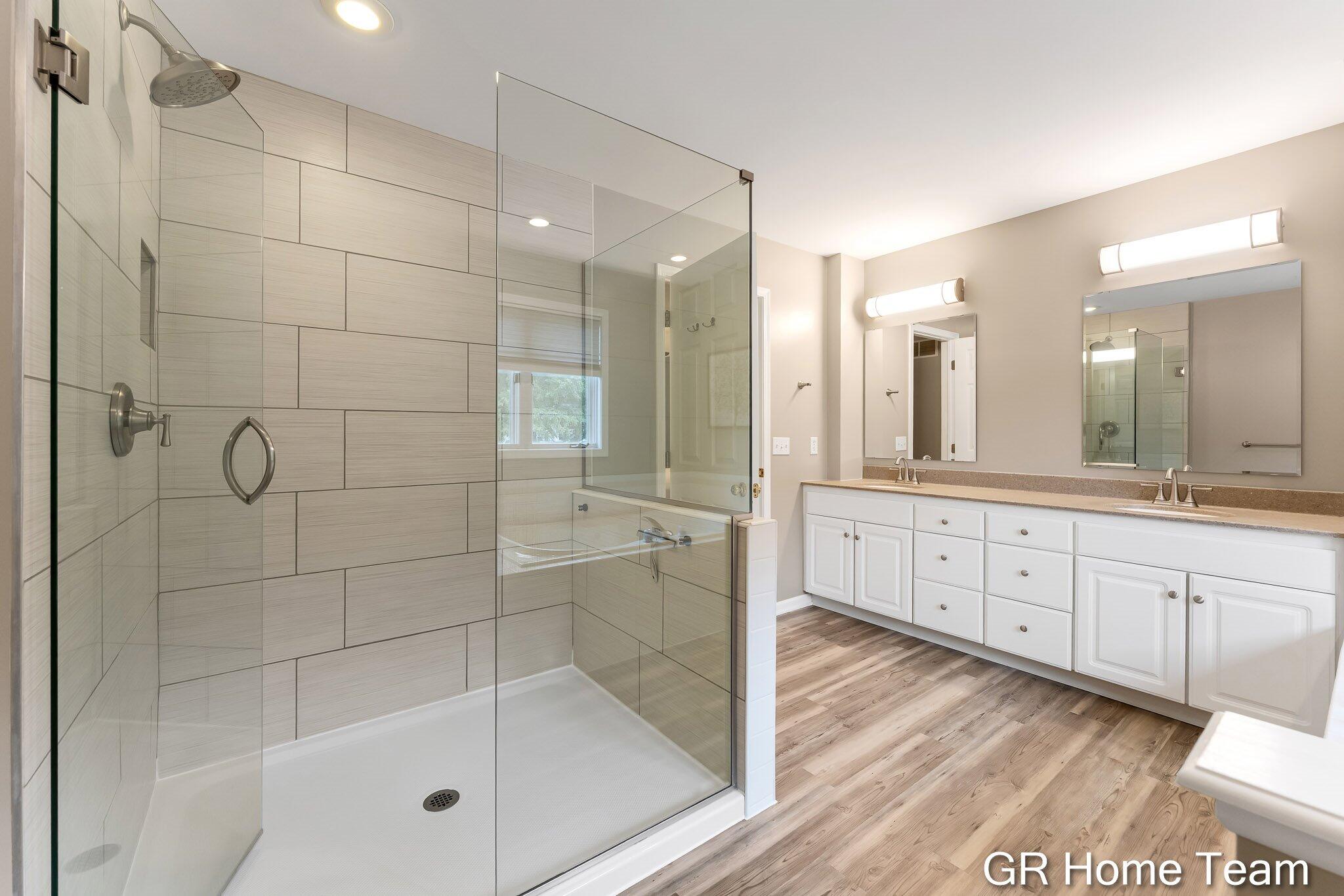 7436 Las Palmas Drive NE Rockford MI 49341