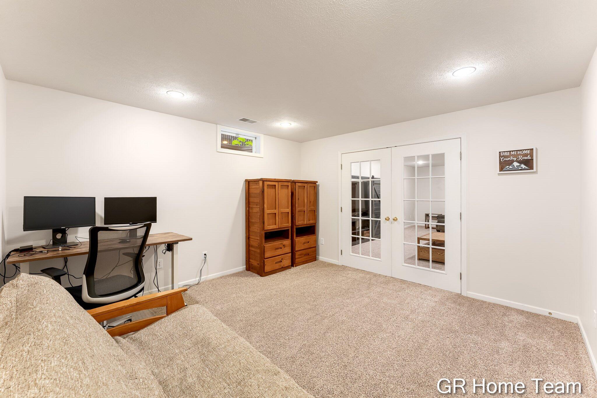 7436 Las Palmas Drive NE Rockford MI 49341