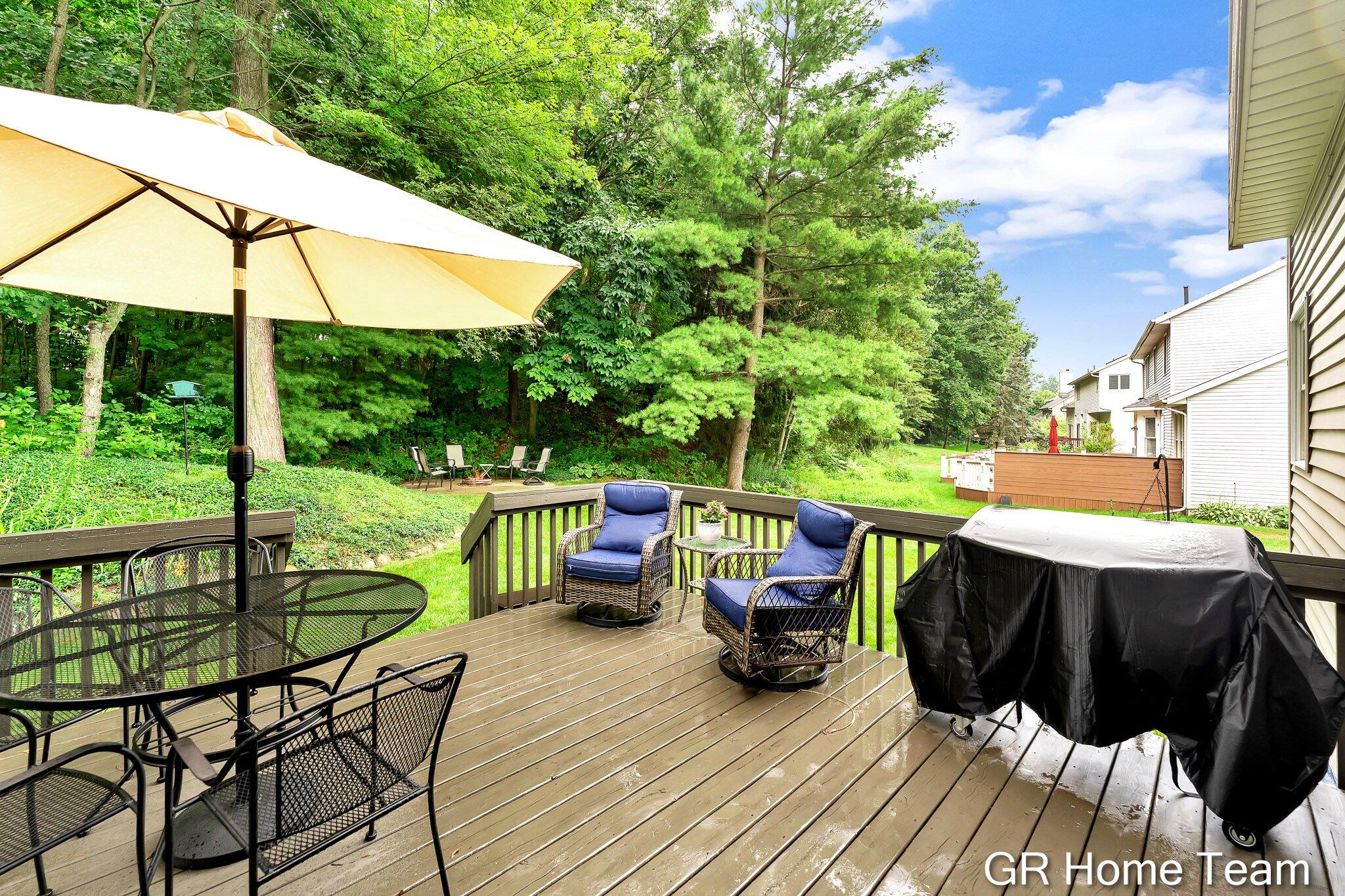 7436 Las Palmas Drive NE Rockford MI 49341