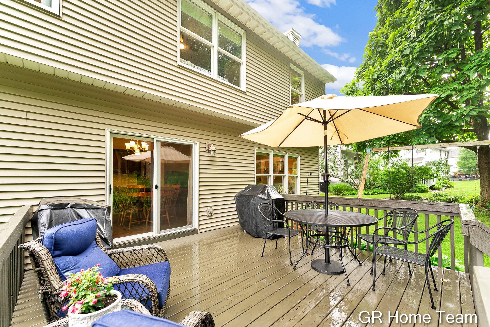 7436 Las Palmas Drive NE Rockford MI 49341