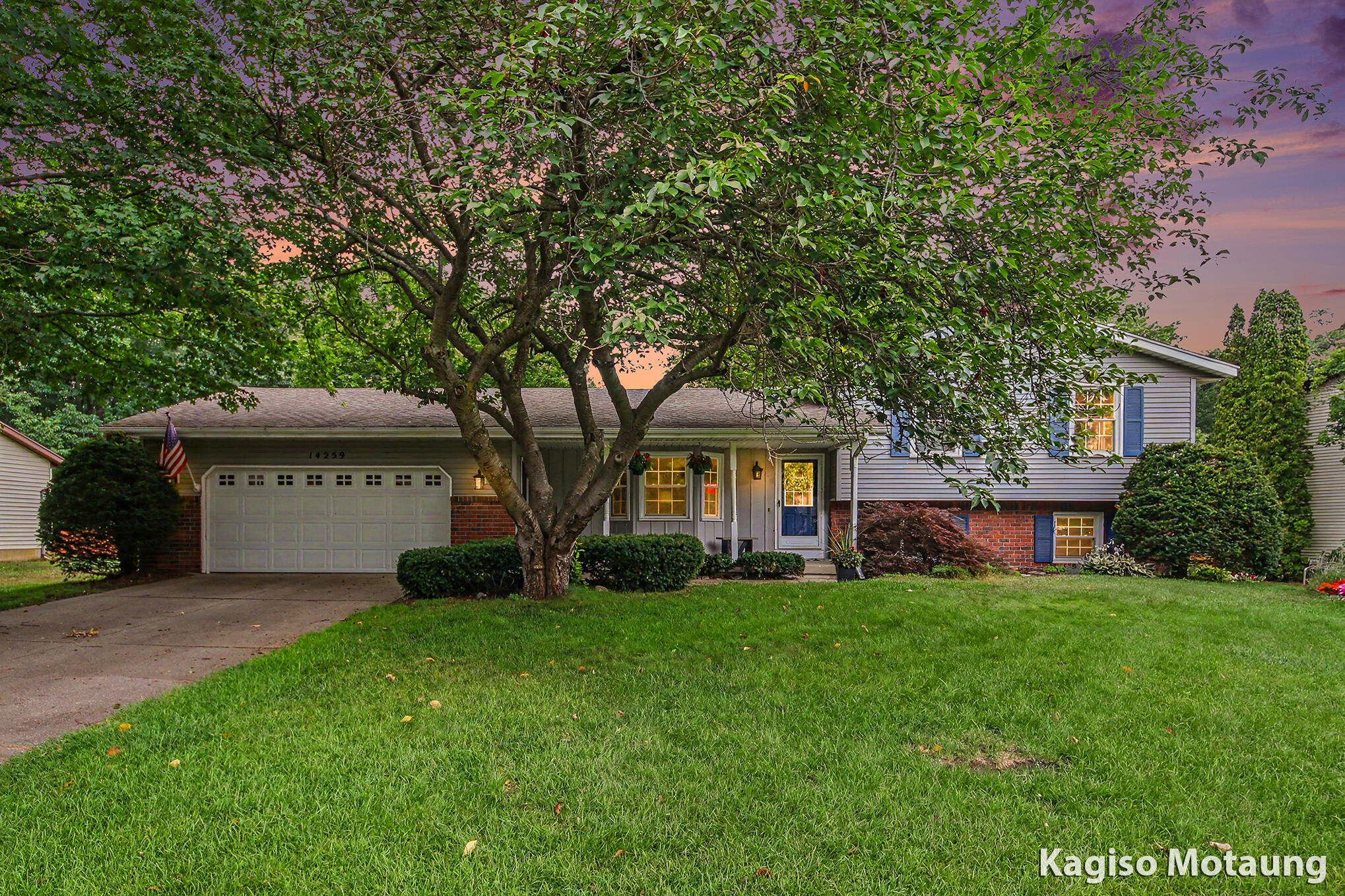 14259 Sunview Drive Holland MI 49424