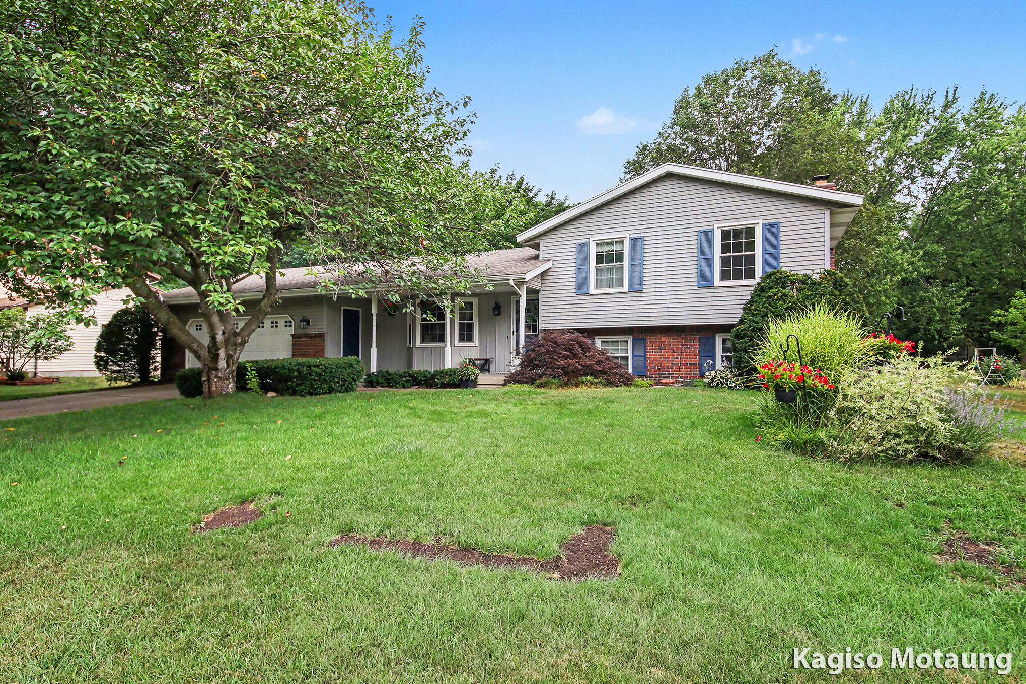 14259 Sunview Drive Holland MI 49424