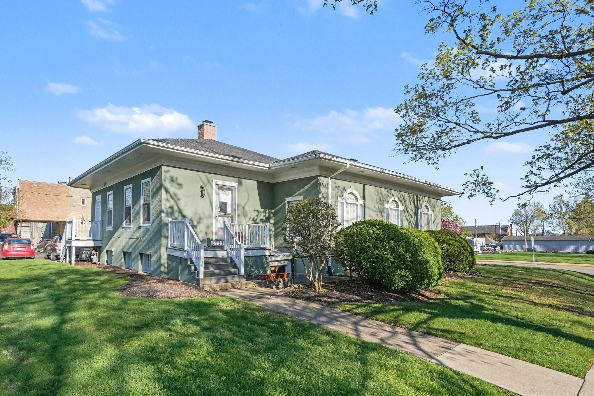 624 Phoenix Street South Haven MI 49090