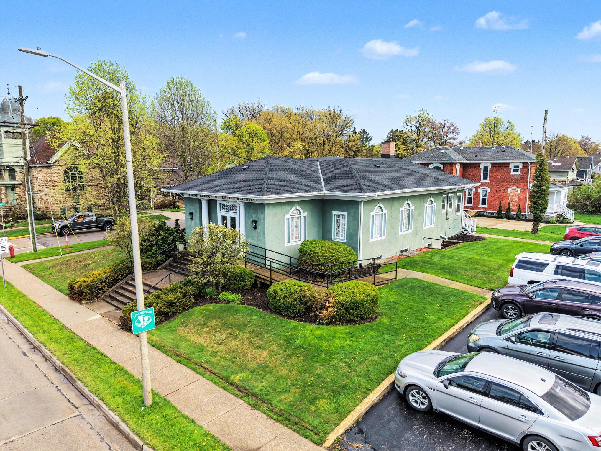624 Phoenix Street South Haven MI 49090