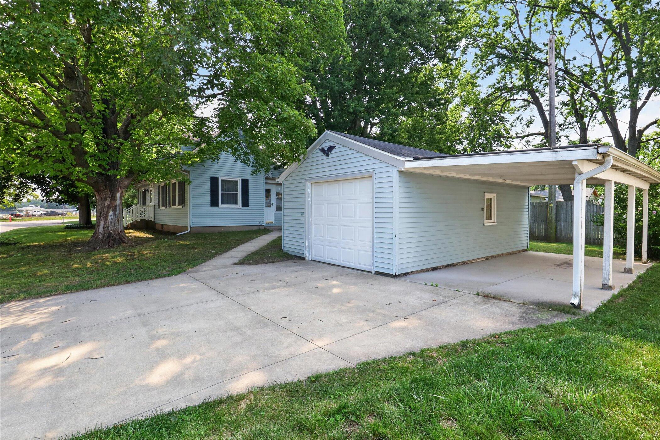 1446 Eagle Street Niles MI 49120