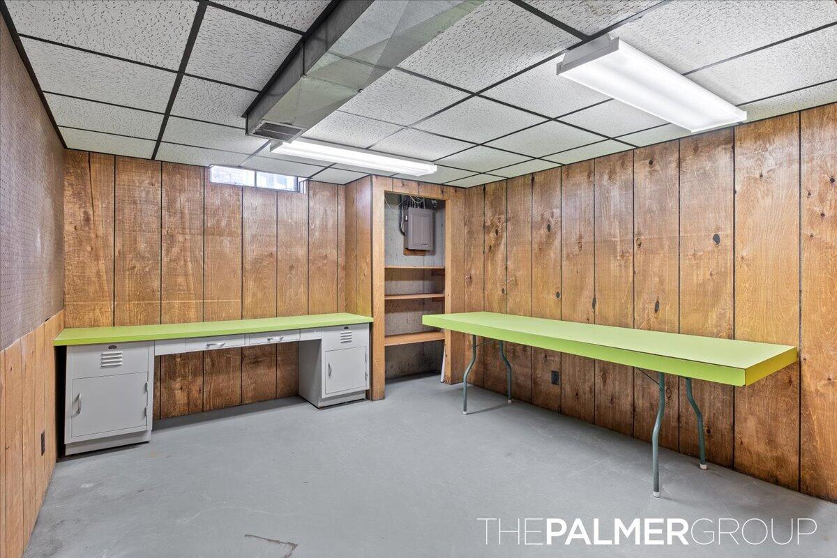 271 Brook Lane Avenue Holland MI 49423