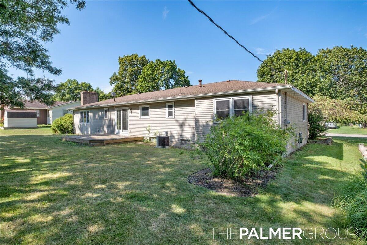 271 Brook Lane Avenue Holland MI 49423