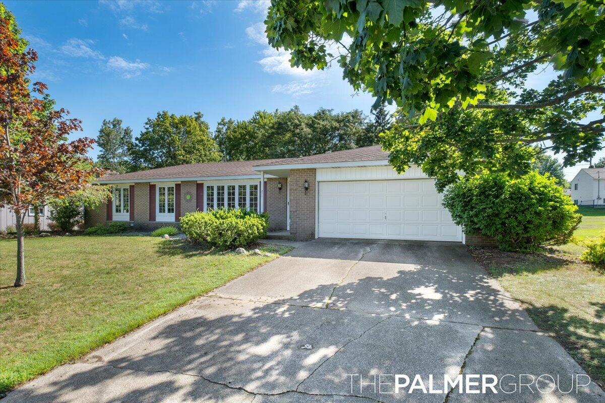 271 Brook Lane Avenue Holland MI 49423