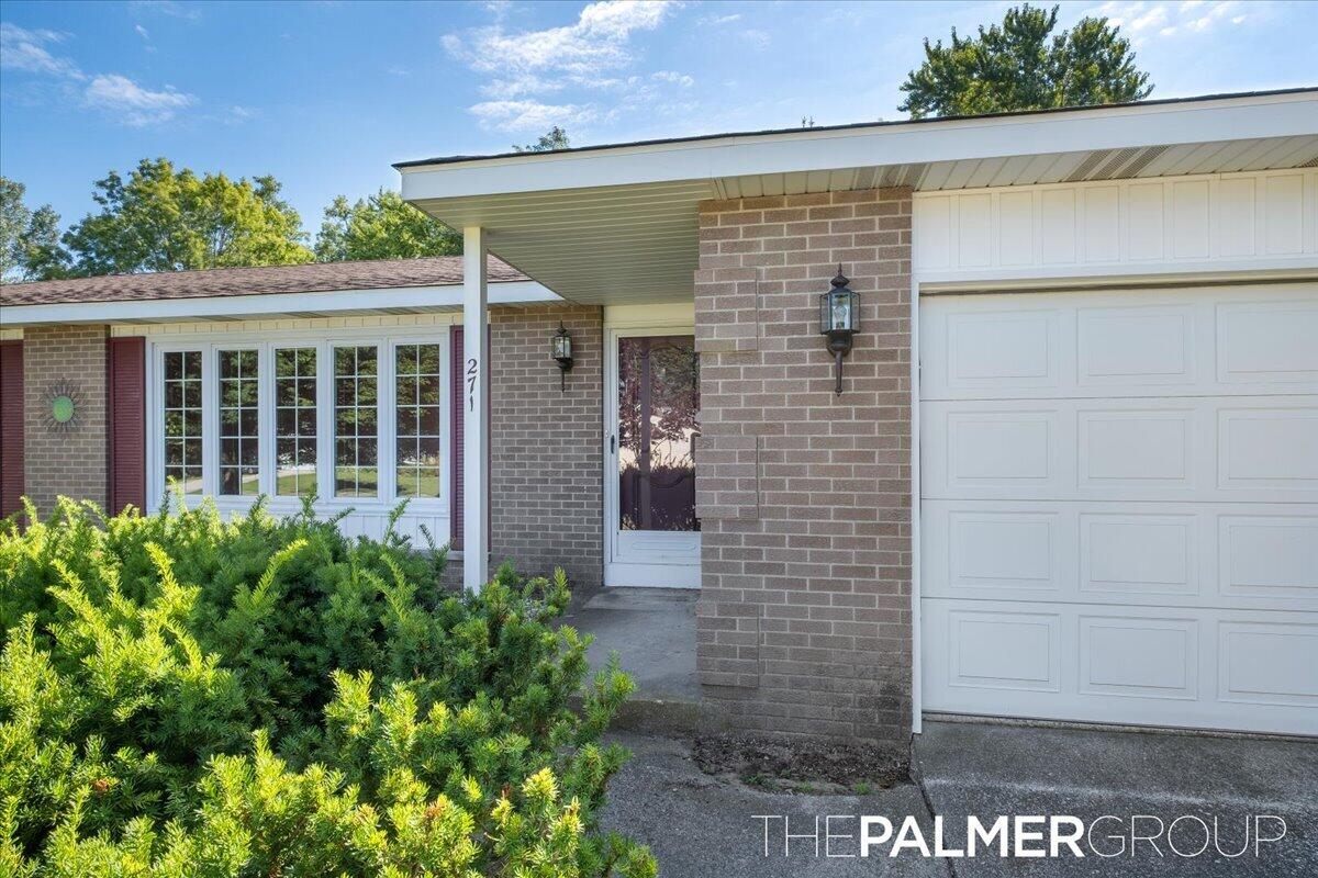 271 Brook Lane Avenue Holland MI 49423