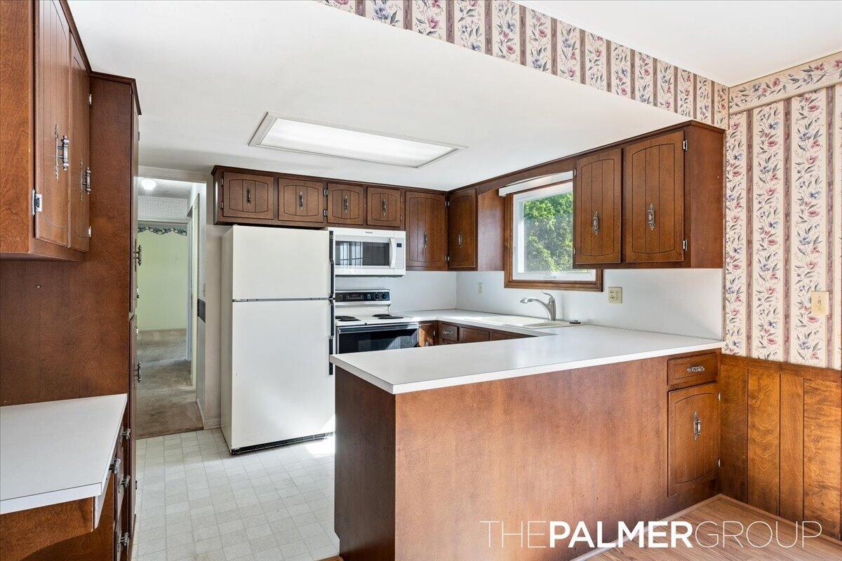 271 Brook Lane Avenue Holland MI 49423