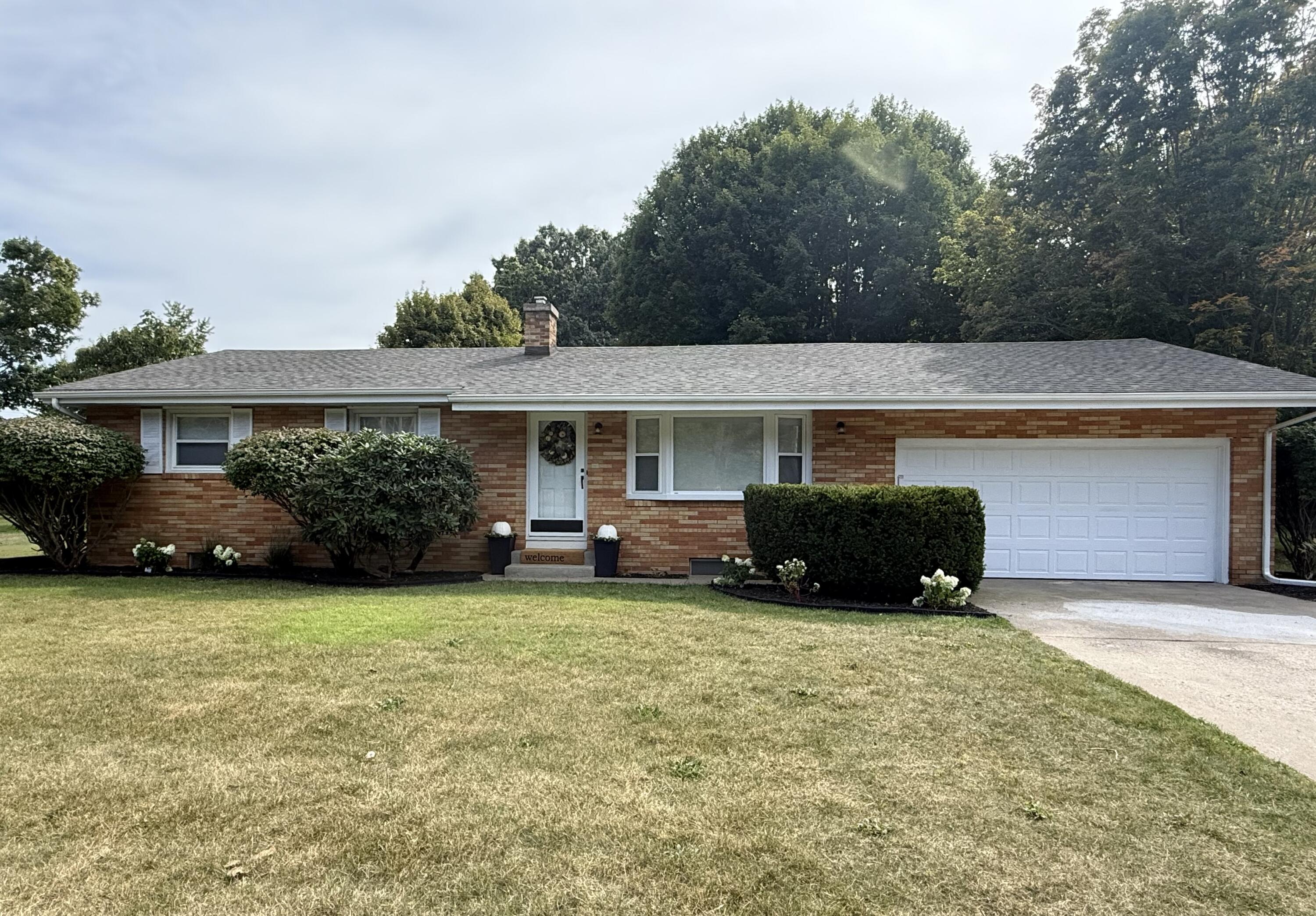 1892 Maple Lane Benton Harbor MI 49022