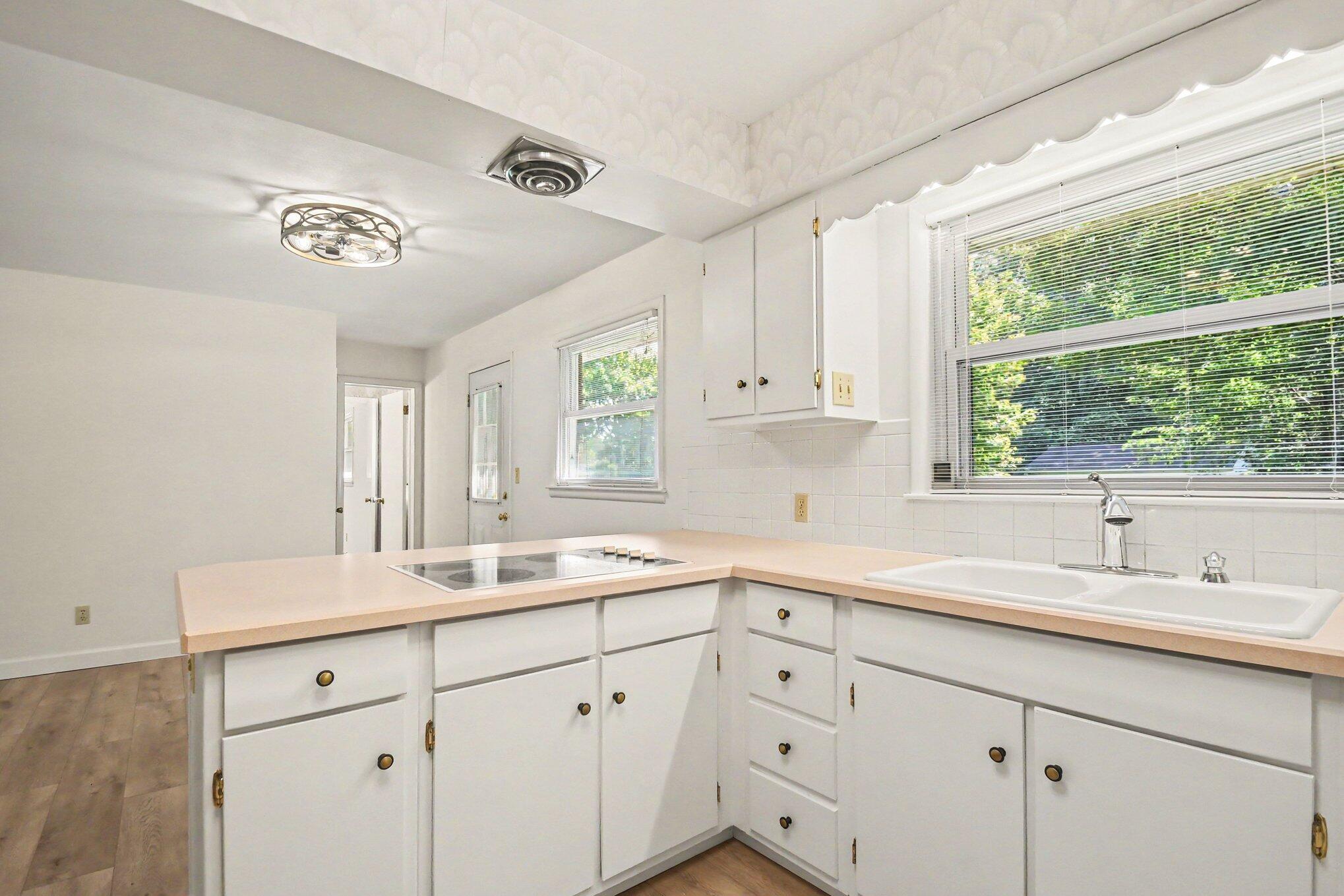 1892 Maple Lane Benton Harbor MI 49022