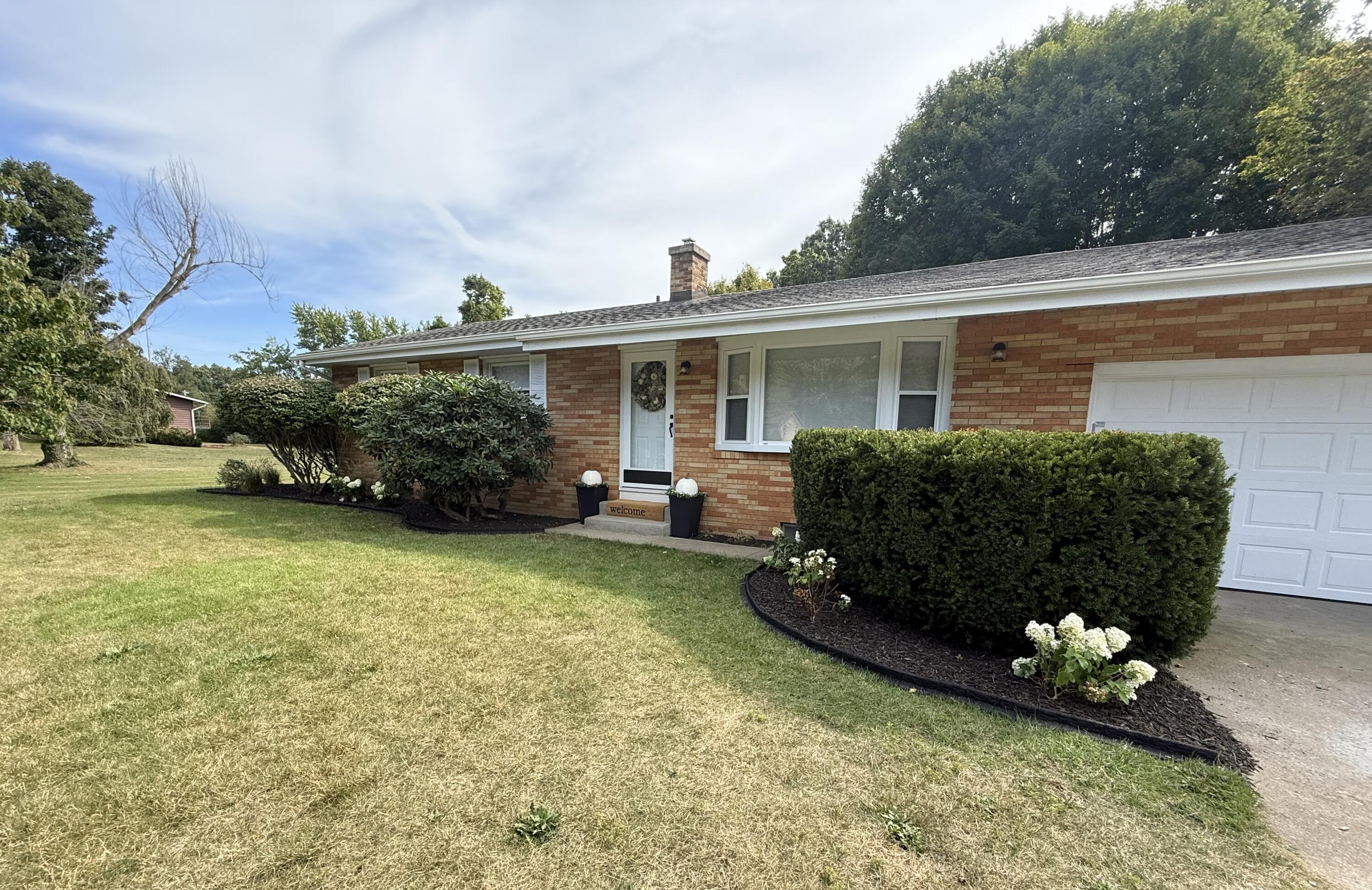 1892 Maple Lane Benton Harbor MI 49022