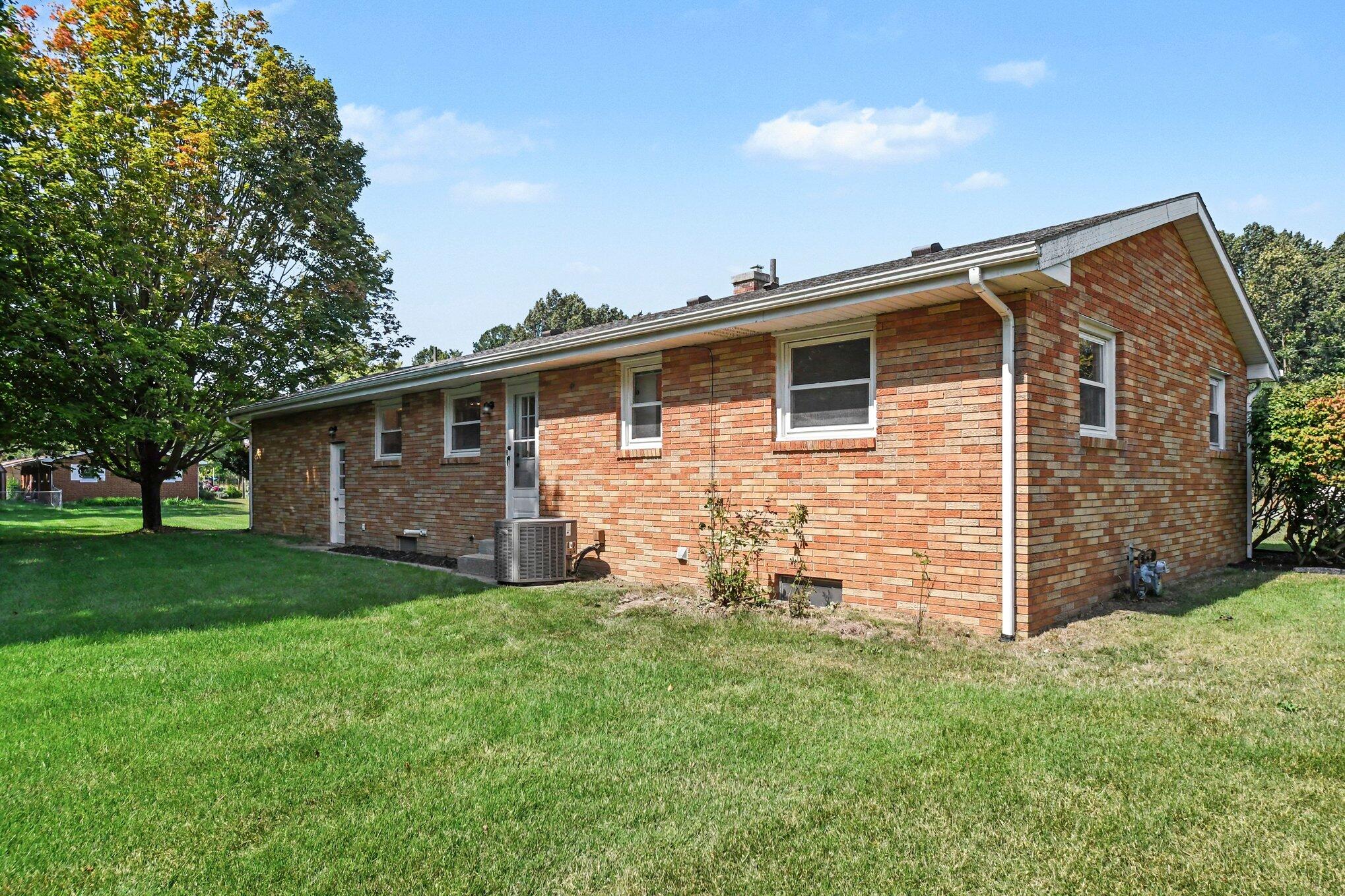 1892 Maple Lane Benton Harbor MI 49022