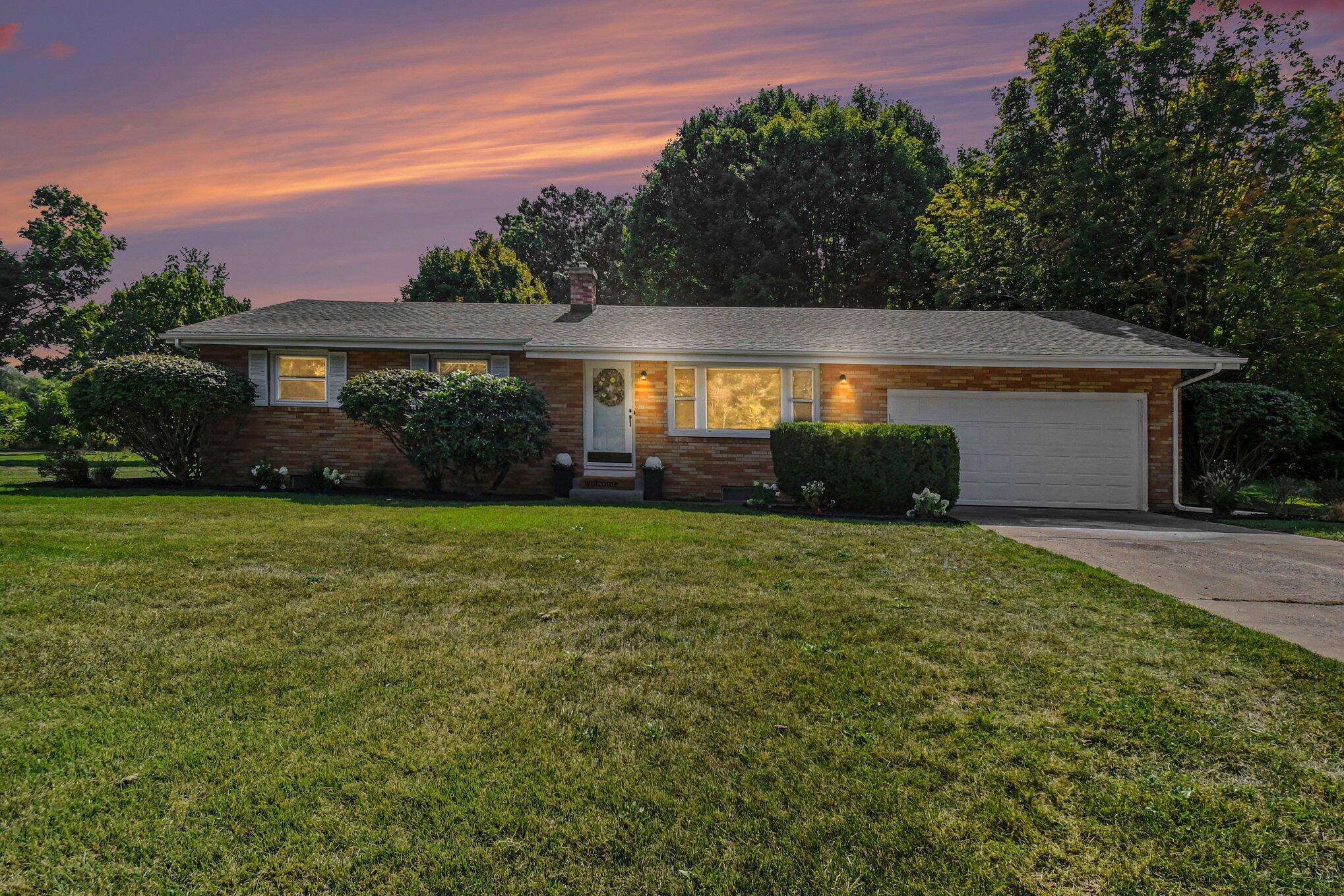 1892 Maple Lane Benton Harbor MI 49022