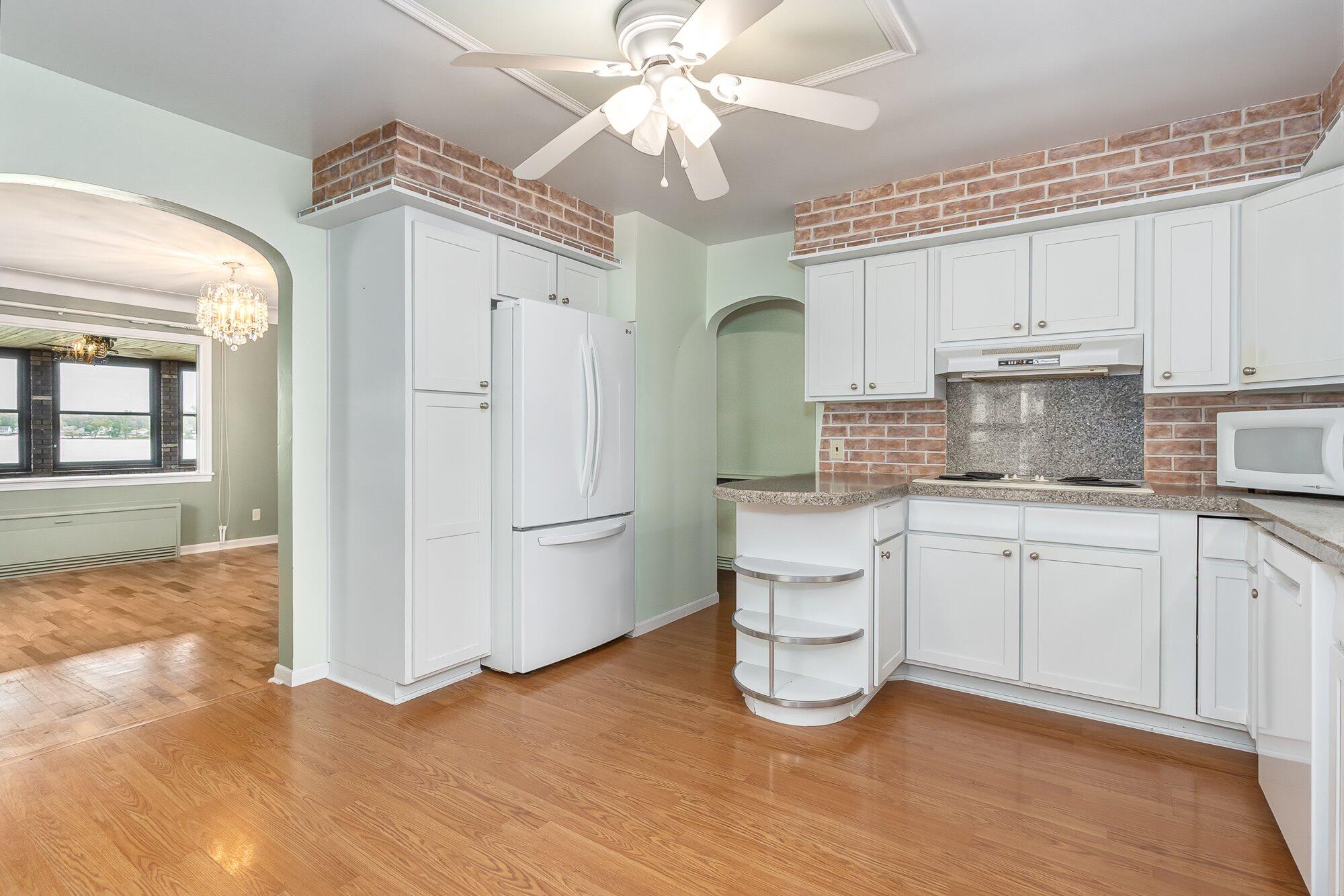 434 Crooked Lake Drive W Kalamazoo MI 49009