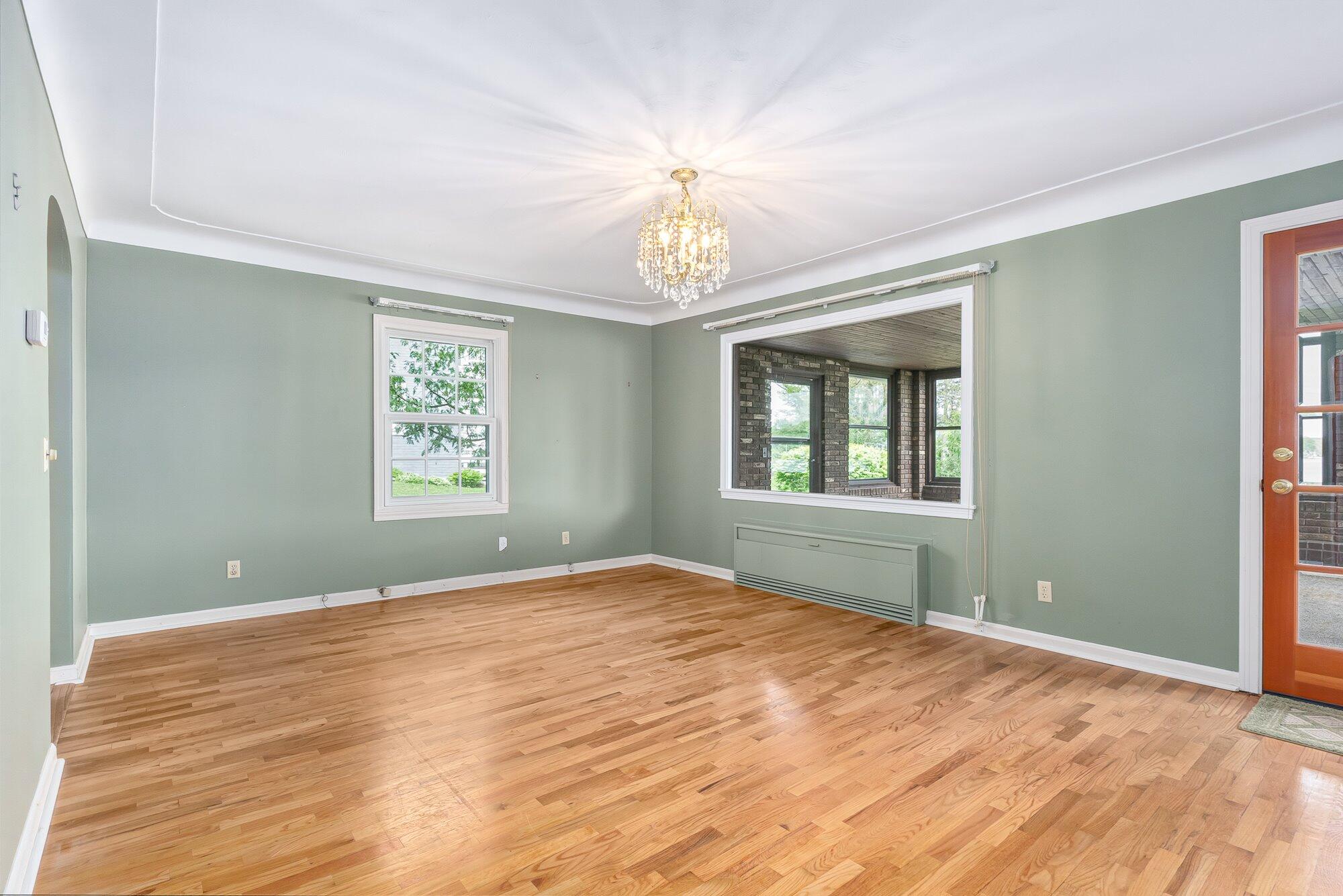 434 Crooked Lake Drive W Kalamazoo MI 49009