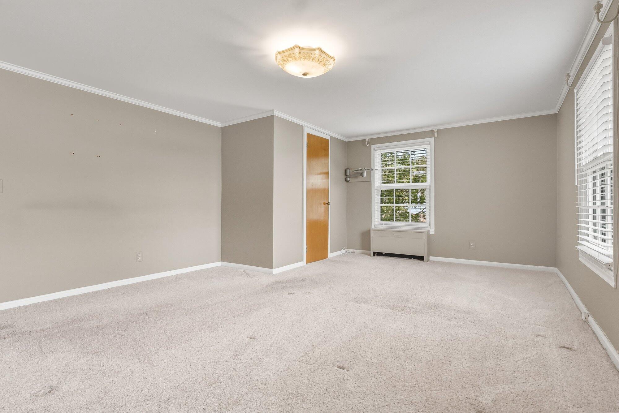 434 Crooked Lake Drive W Kalamazoo MI 49009