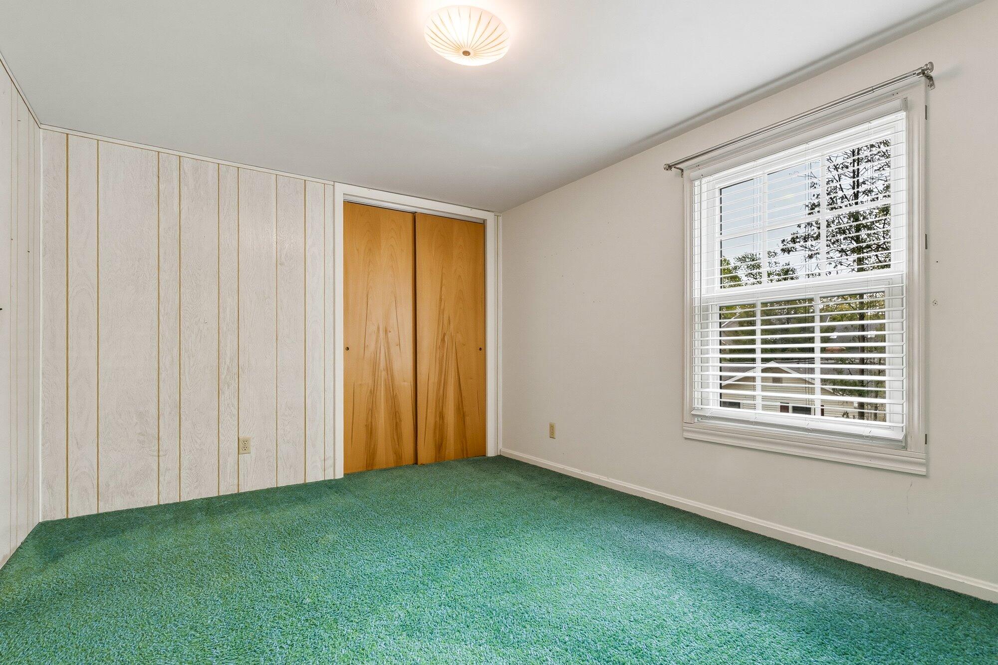 434 Crooked Lake Drive W Kalamazoo MI 49009
