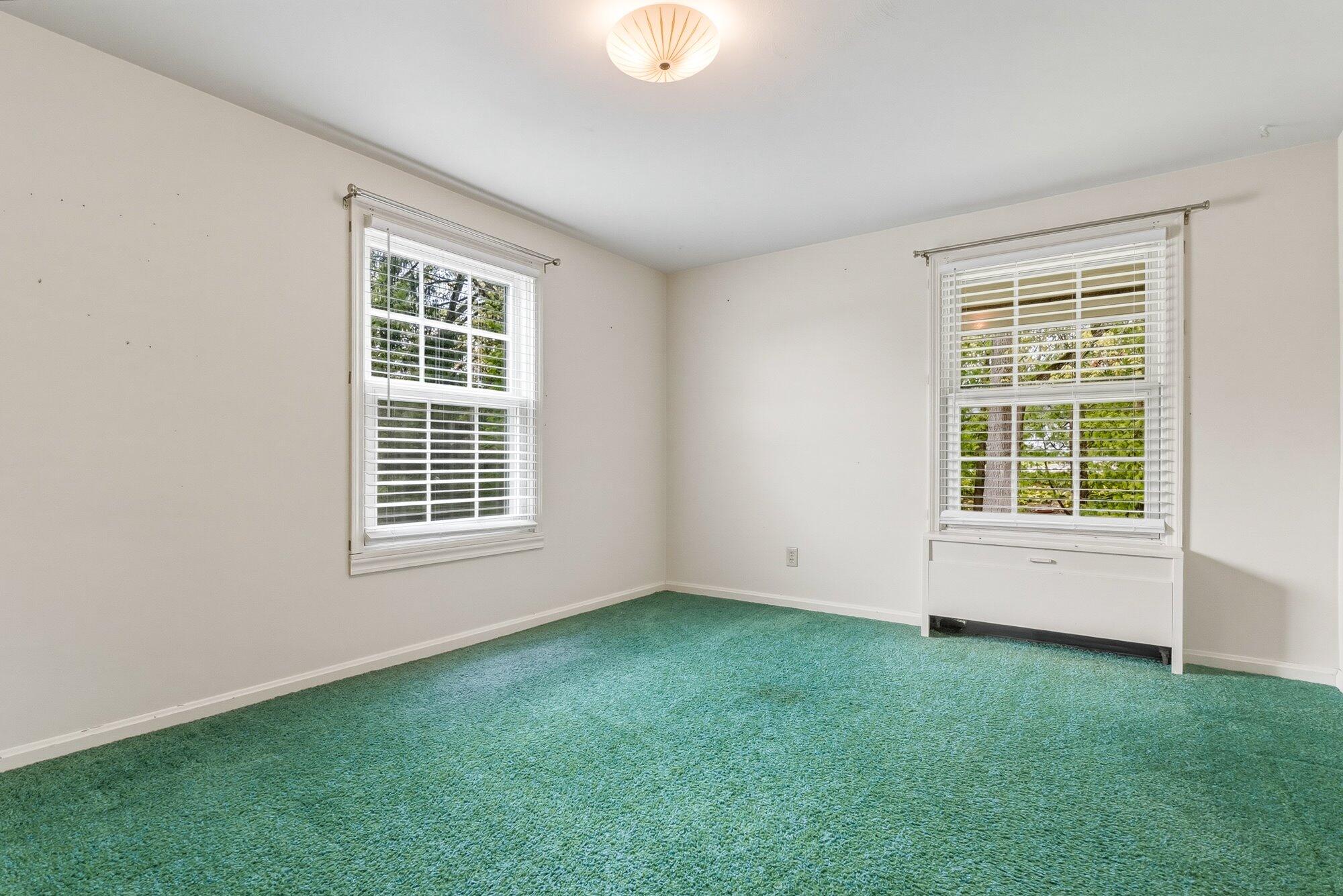 434 Crooked Lake Drive W Kalamazoo MI 49009