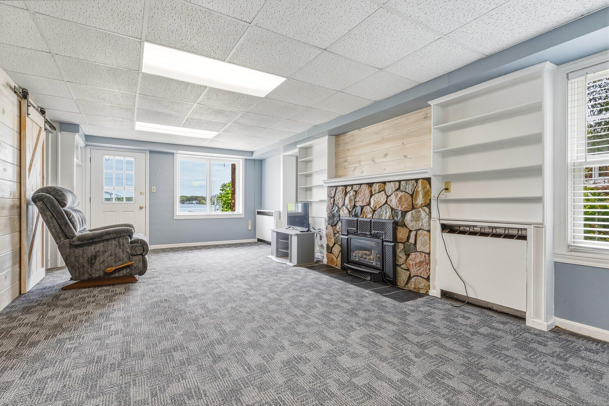 434 Crooked Lake Drive W Kalamazoo MI 49009