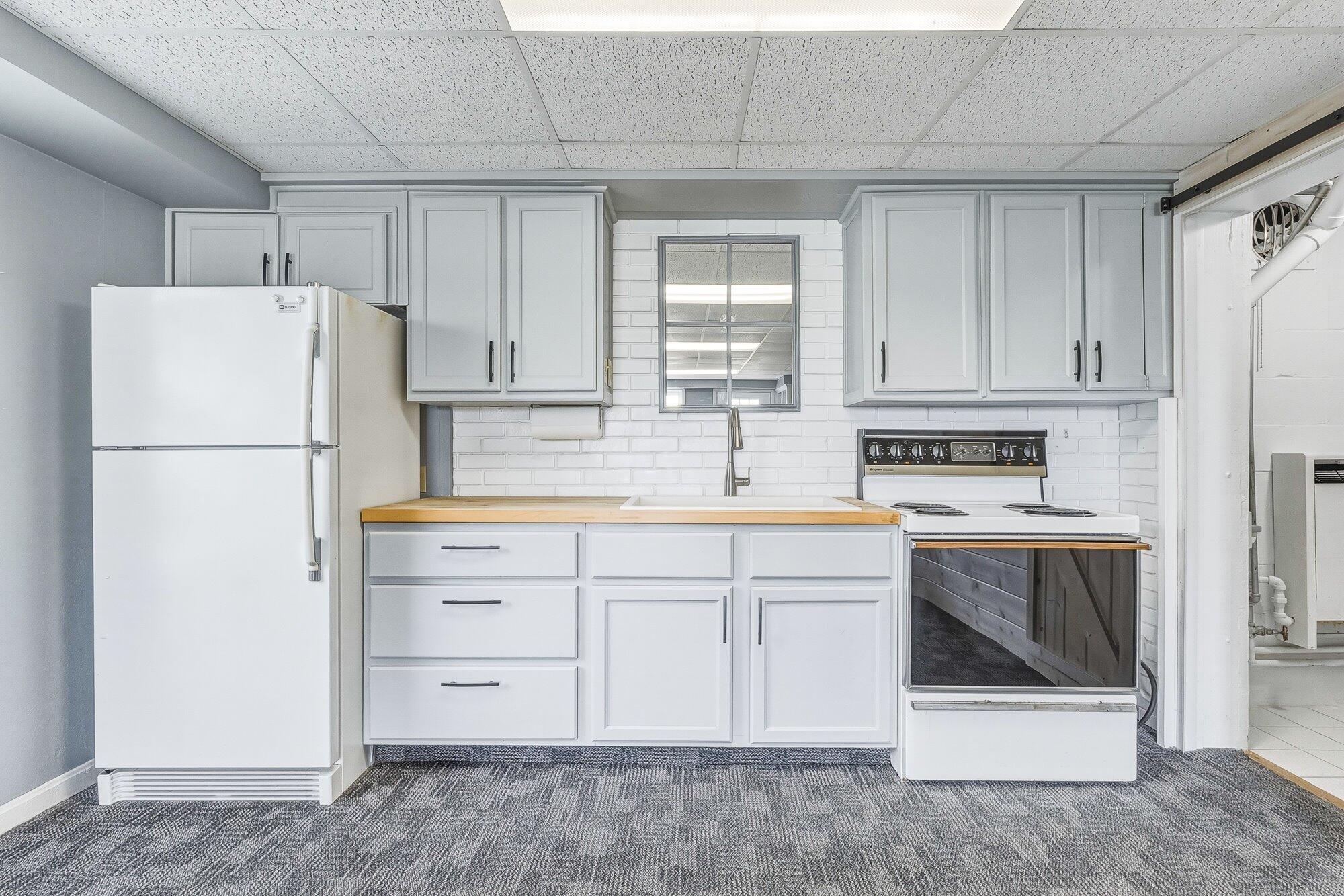 434 Crooked Lake Drive W Kalamazoo MI 49009