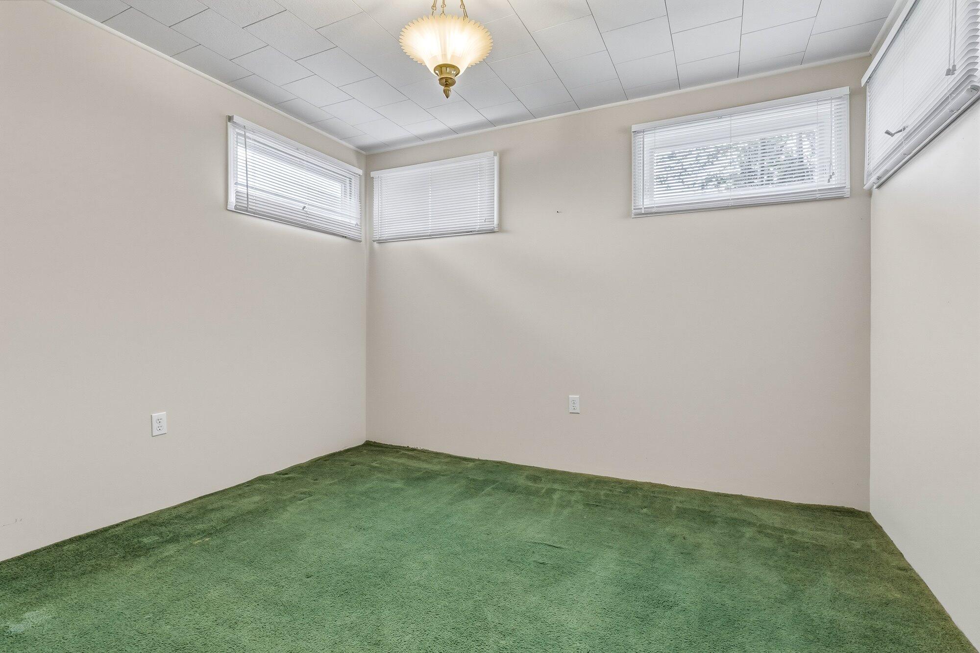 434 Crooked Lake Drive W Kalamazoo MI 49009