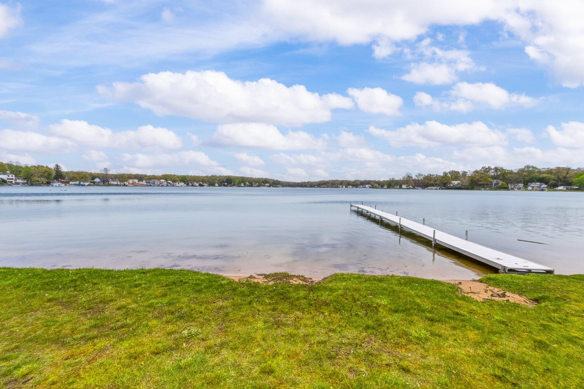 434 Crooked Lake Drive W Kalamazoo MI 49009