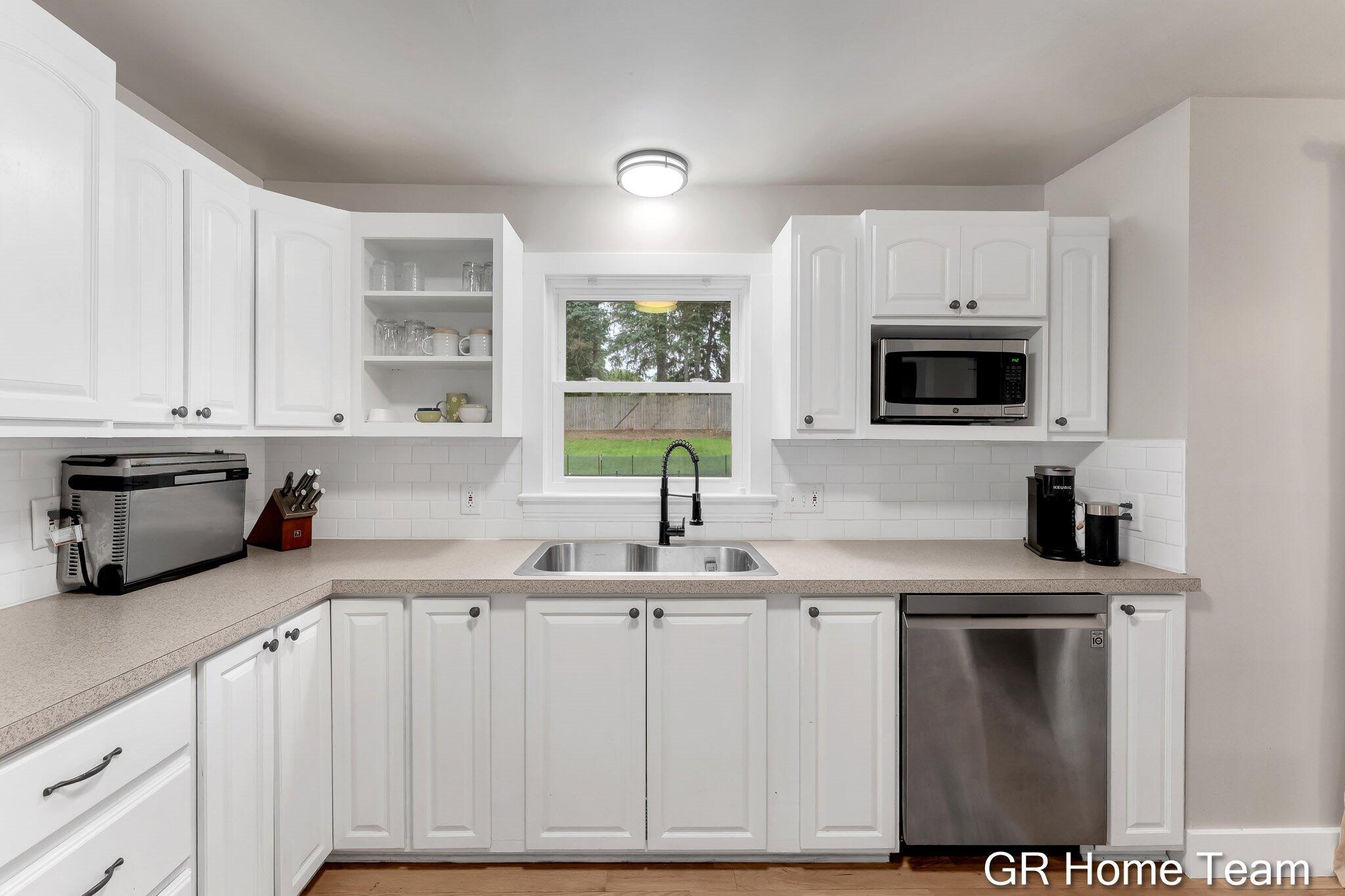 1619 Millbrook Street SE Grand Rapids MI 49508
